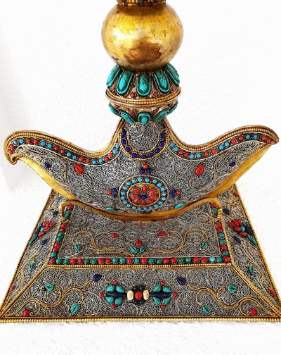 27116146f - Dekorativer Ritualdolch bzw. Kartika, Nepal, 19./20.Jh., Kupfer und wohl Bronze, gold ...