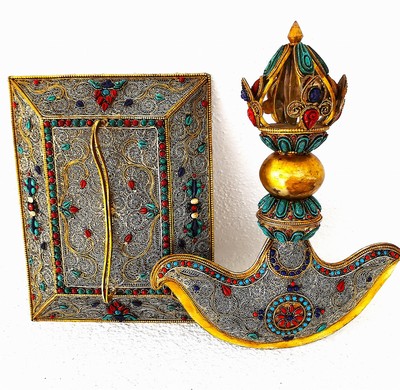 27116146i - Dekorativer Ritualdolch bzw. Kartika, Nepal, 19./20.Jh., Kupfer und wohl Bronze, gold ...
