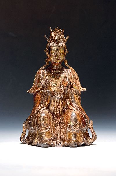 Image Guan Yin, China, Anfang 20.Jh., Bronze, vergoldet und fragmentarisch rot gefasst, ...