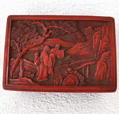 27116161d - Rotlackdose, China, Quing-Dynastie bzw. um 1900, Holzkorpus, Rotlack umlaufend ...