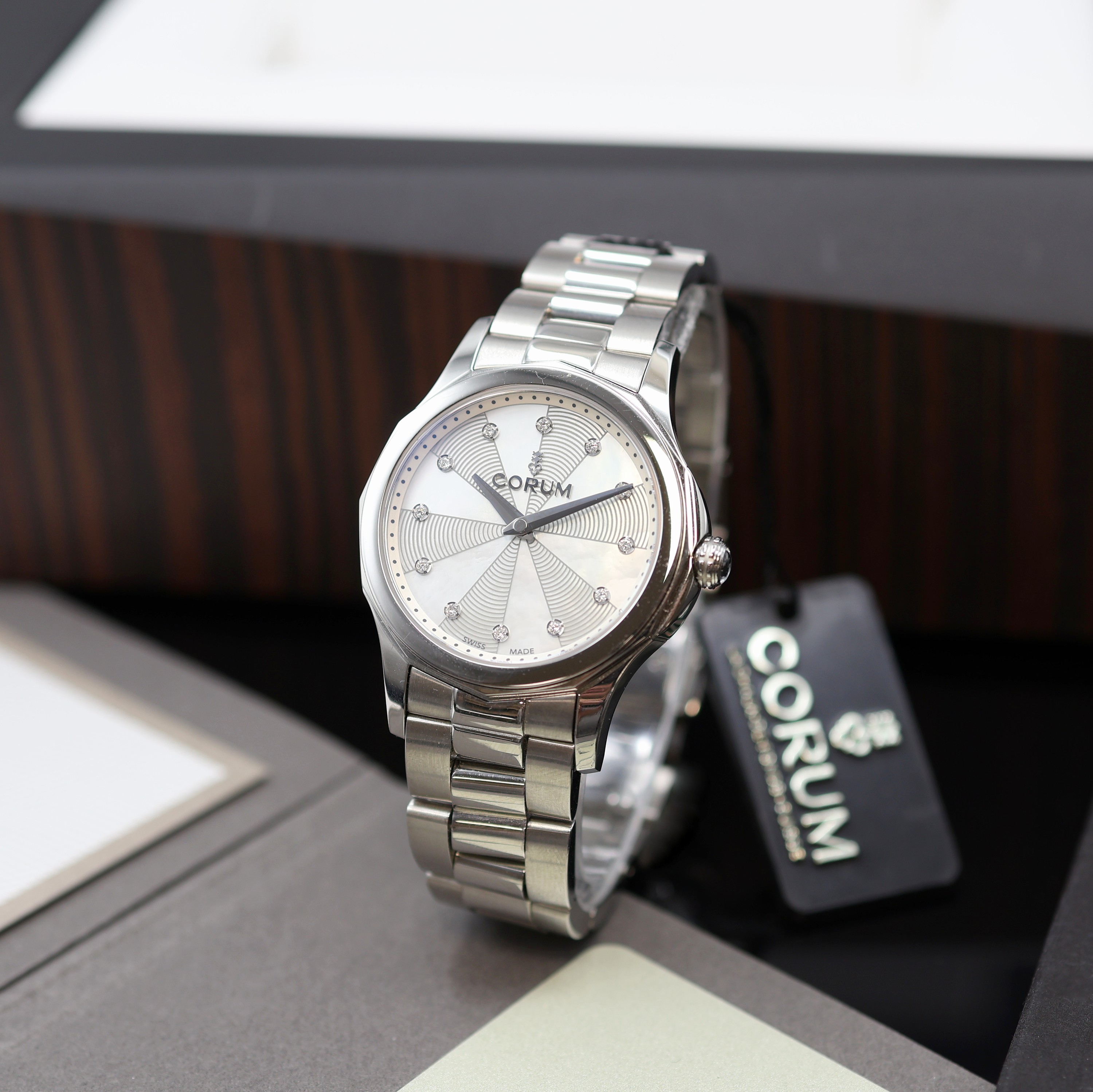 Image 27116306 - CORUM Admiral´s Cup Legend ungetragene Damenarmbanduhr Referenz 020.100.20/V200 PN09, ...