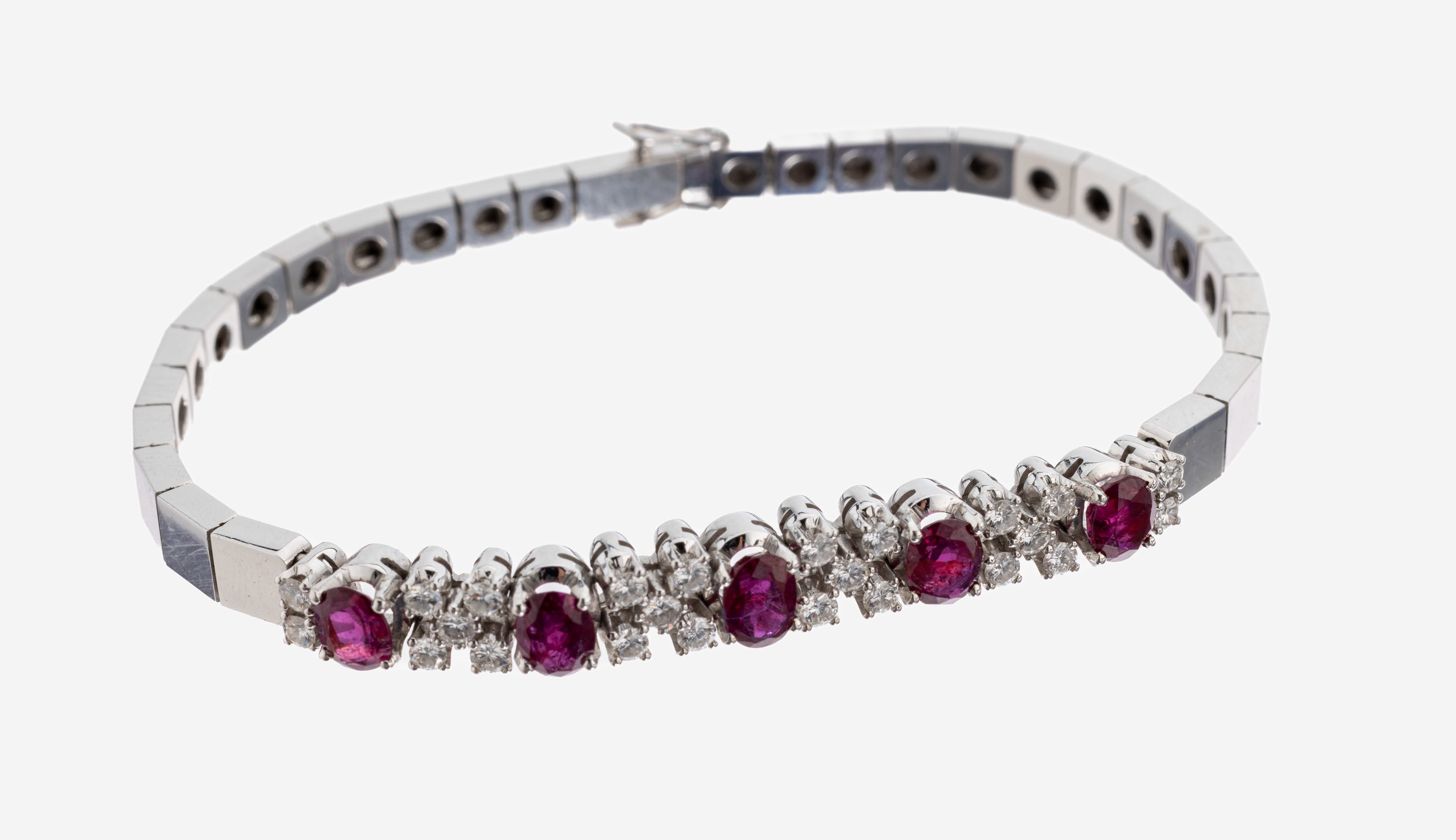 Image 27116319 - 18 kt Gold Rubin-Brillant-Armband, 1970er Jahre, WG 750/000, 5 ovalfacett. Rubine zus. ...