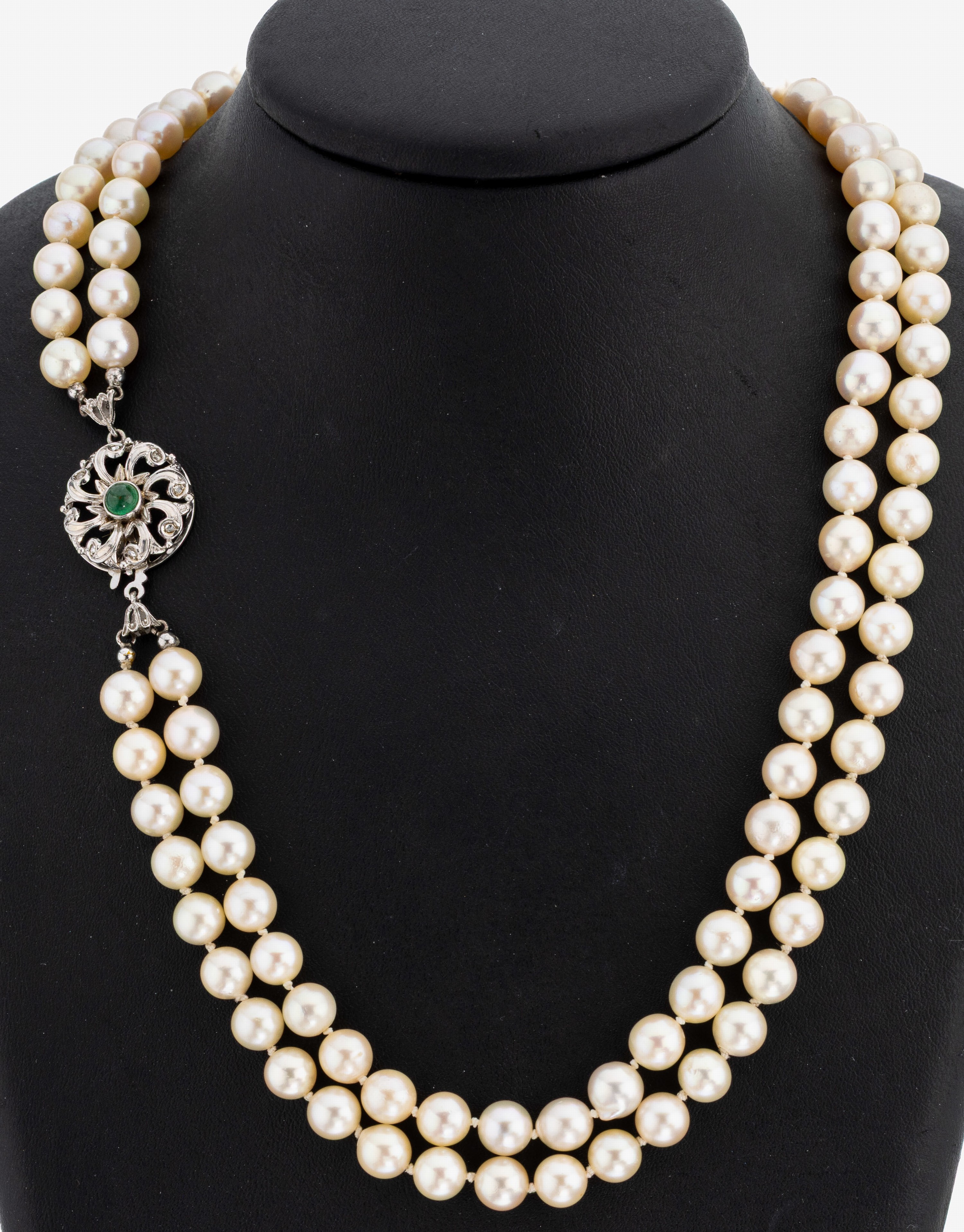 Image 27116333 - Perl-Collier mit 14 kt Gold Smaragd-Diamant -Schließe, WG 585/000, 2-rhg. l. barocke ...