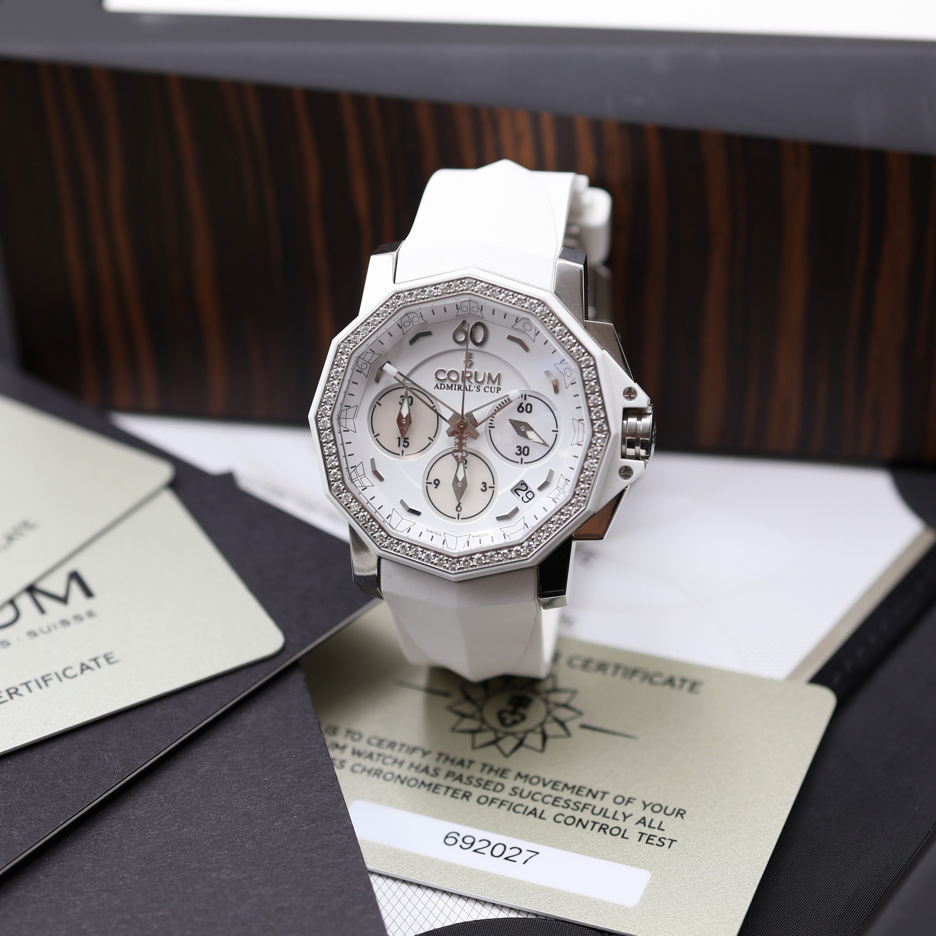 Image 27116354 - CORUM Admiral´s Cup ungetragene Armbandchronograph mit Diamanten Referenz ...