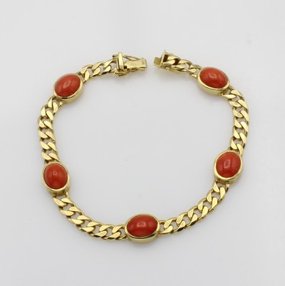 27116357a - Panzerarmband mit Korallen, GG 585/000, ovale Korallen zus. ca. 26.4 ct, Kastenschl. m. ...