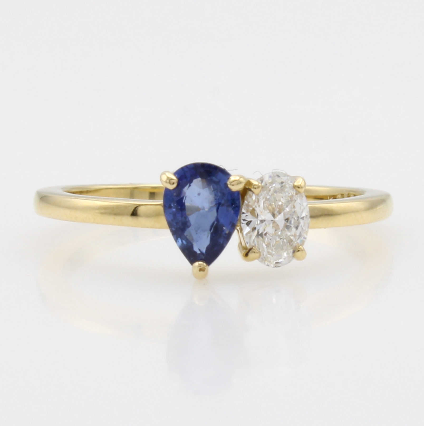 Image 27116505 - Ring mit Saphir und Diamant, GG 750/000, ovaler Diam. ca. 0.30 ct Weiß/si, ...