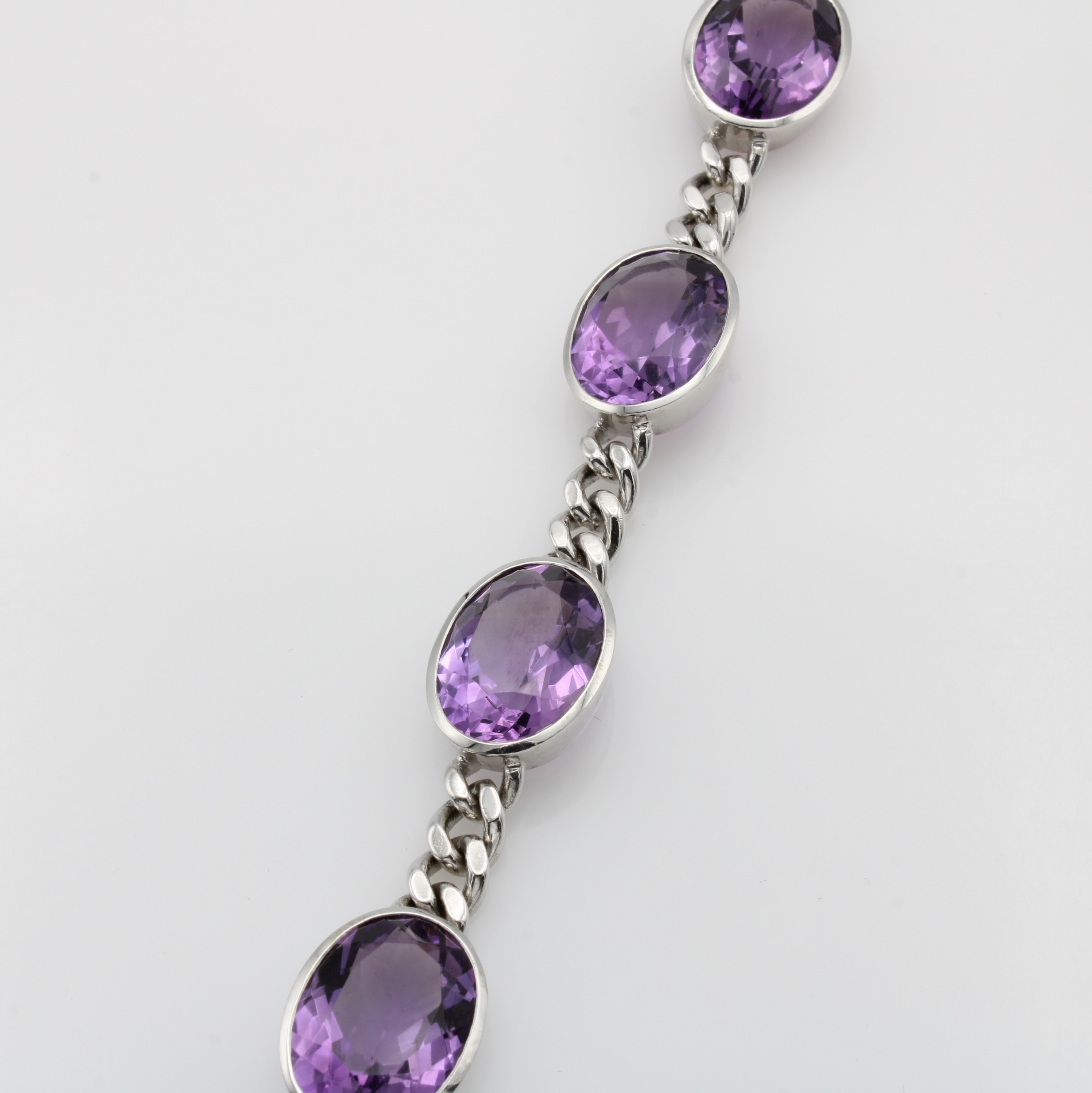 Image 27116510 - Panzerarmband mit Amethysten, WG 585/000, 5 ovale Amethyste in glatten Fassungen zus. ...