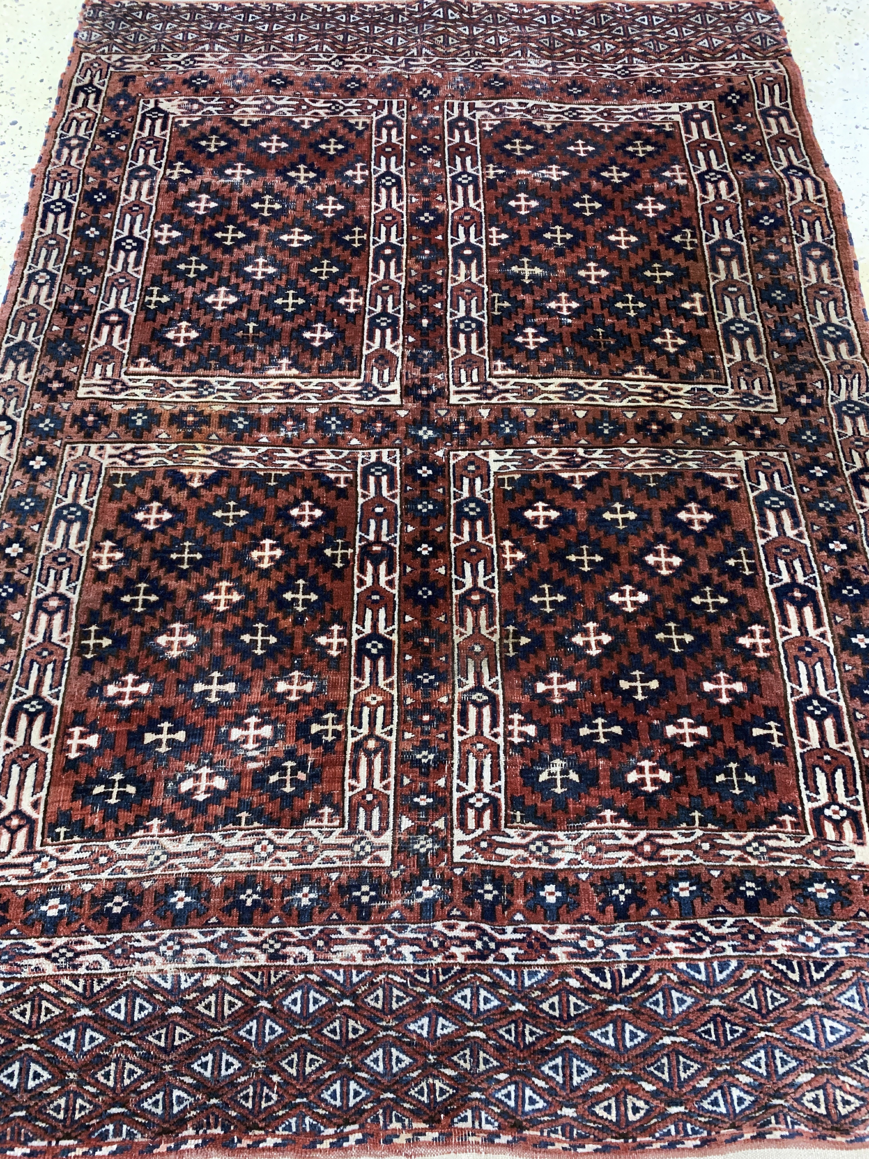 Detail e: Yomud"Engsi"antik, Turkmenistan, 19.Jhd, Wolle auf Wolle, ca. 180 x 125 cm, EHZ: 3