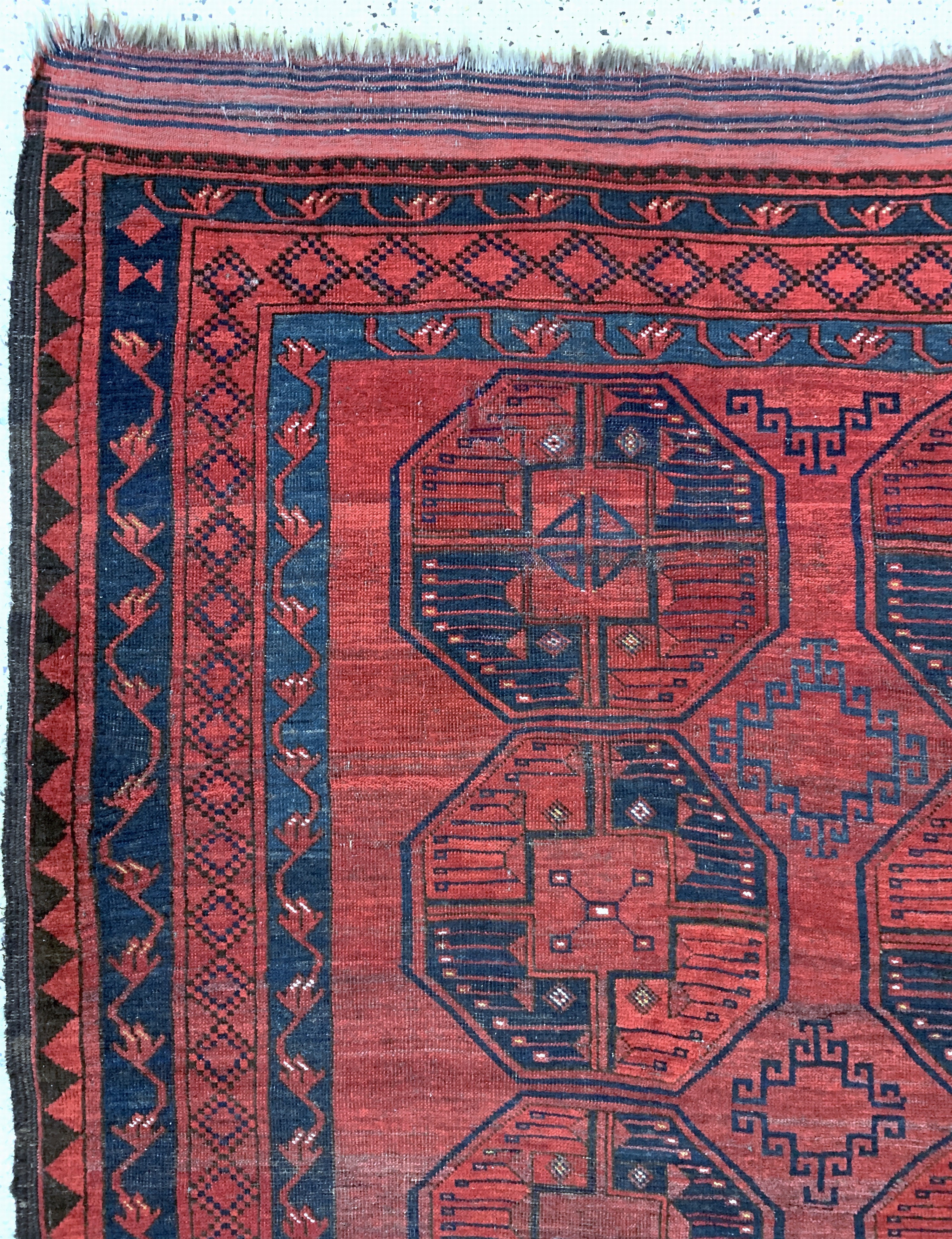 Detail d: Ersari Hauptteppich antik, Turkmenistan, 19.Jhd, Wolle auf Wolle, ca. 302 x 235 cm, EHZ: 3