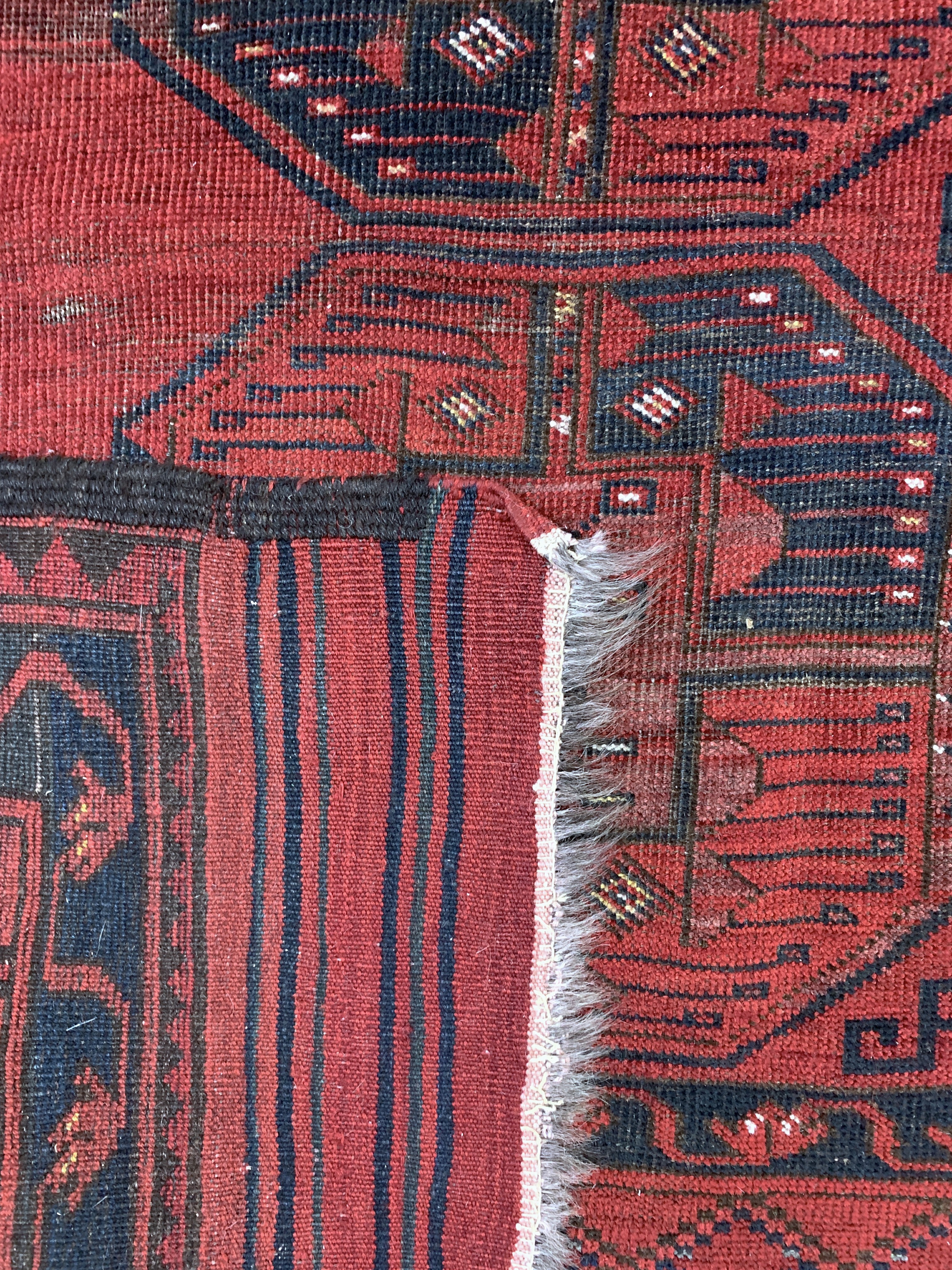 Detail g: Ersari Hauptteppich antik, Turkmenistan, 19.Jhd, Wolle auf Wolle, ca. 302 x 235 cm, EHZ: 3
