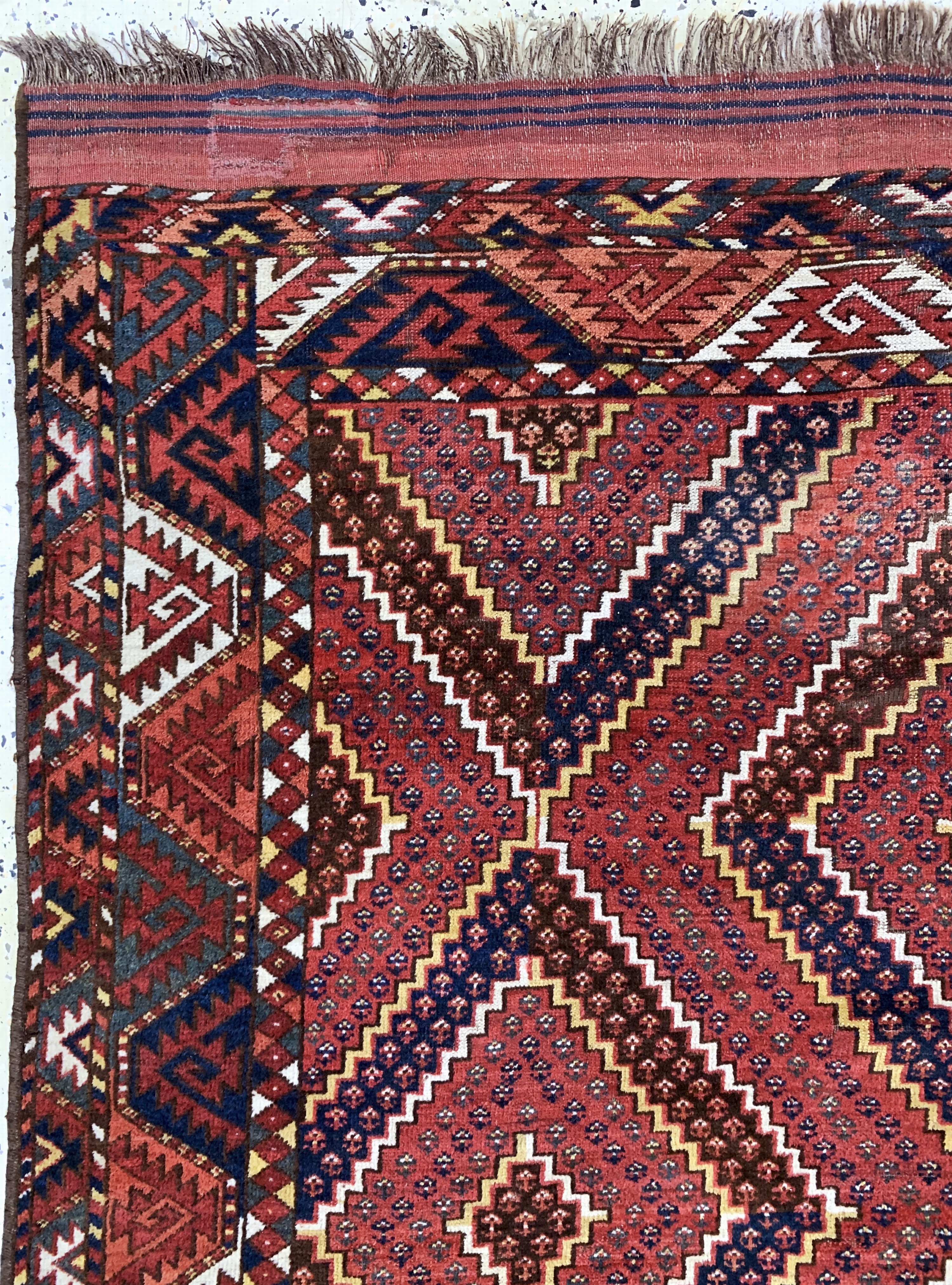 Detail e: Rauten-Beschir Hauptteppich, Turkmenistan antik, 19.Jhd, Wolle auf Wolle, ca. 280 x 190 cm, EHZ: 3