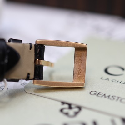 27116527e - CORUM Miss Golden Bridge ungetragene Damenarmbanduhr Referenz 113.102.85/0001 0000, ...