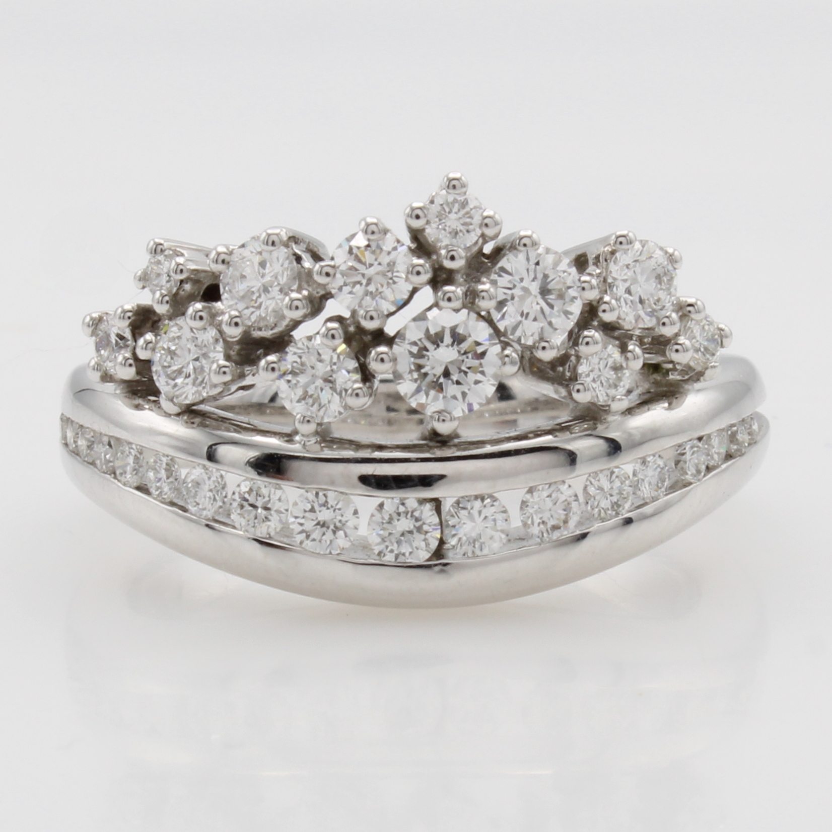 Image 27116711 - Ring mit Brillanten, WG 585/000, Brill. z.T.in Kanalf. zus. ca. 1.00 ct Weiß/si, RW ca. ...