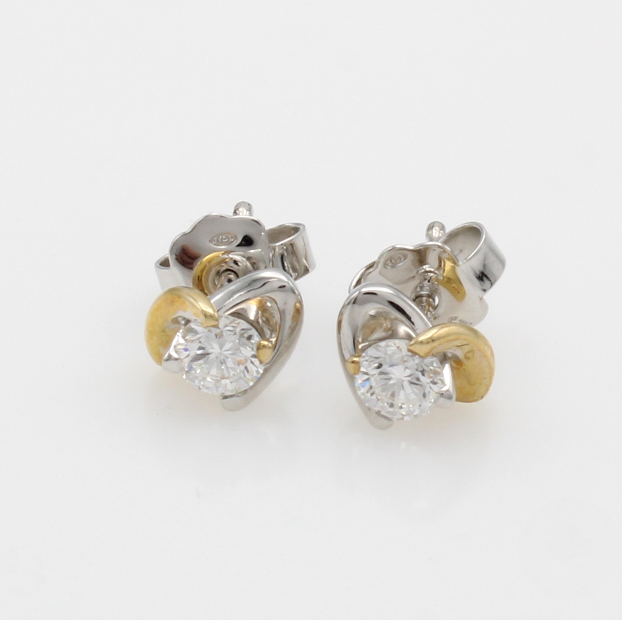 Image 27116854 - Paar Ohrstecker mit Brillantsolitären, GG/WG585/000, geschwungene Elemente, 2 Brill. ...