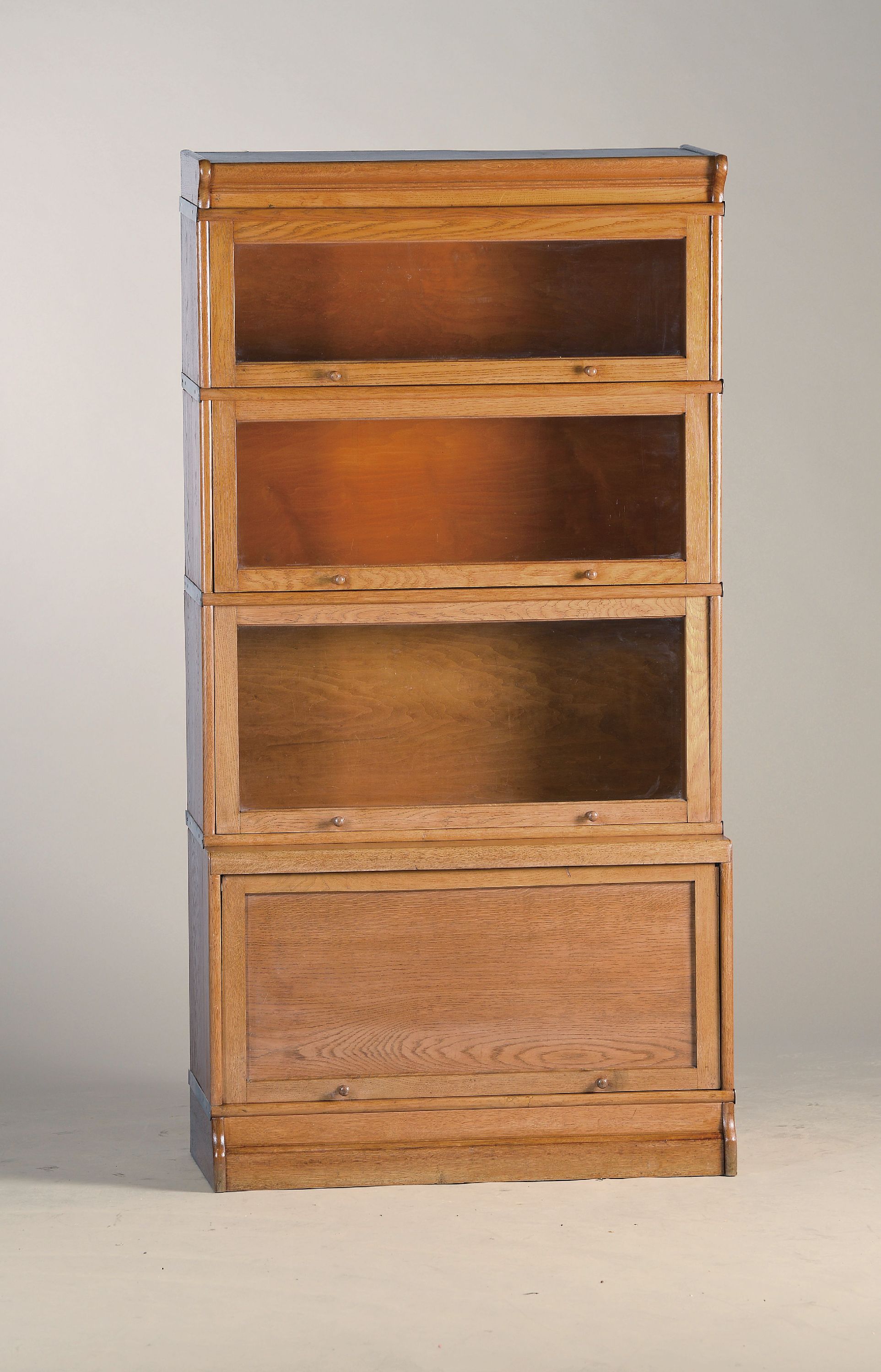 Image 27116857 - Bücherschrank, um 1920, Eiche massiv, bestehend aus 4 Elementen diese zusammengesetzt, ...
