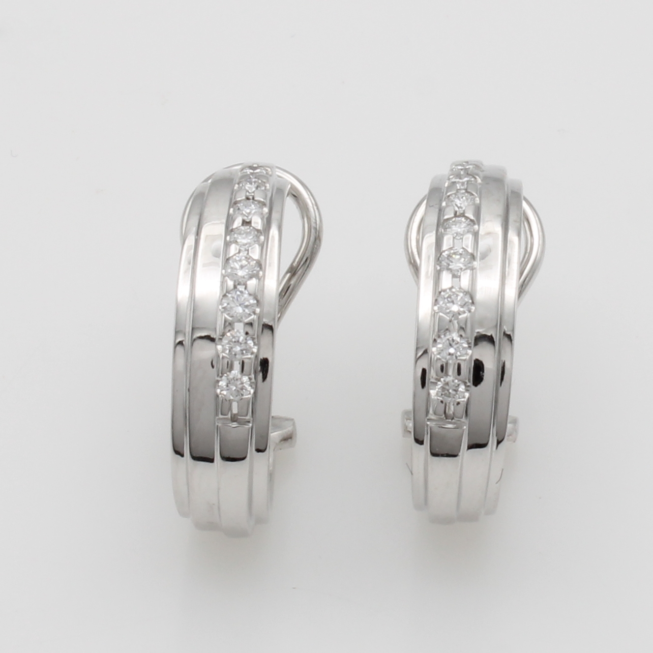 Image 27117132 - Paar Halbcreolen mit Brillanten, WG 750/000,Brill. zus. ca. 0.14 ct feines Weiß/si, m. ...
