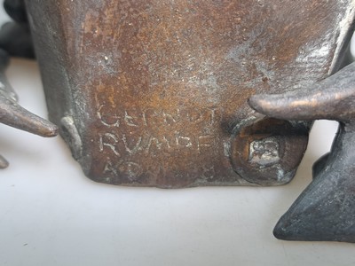 27117163f - Gernot Rumpf, 1941-2025 Kaiserslautern, Traubendritsche, Bronzeguß, sign. und dat. ...