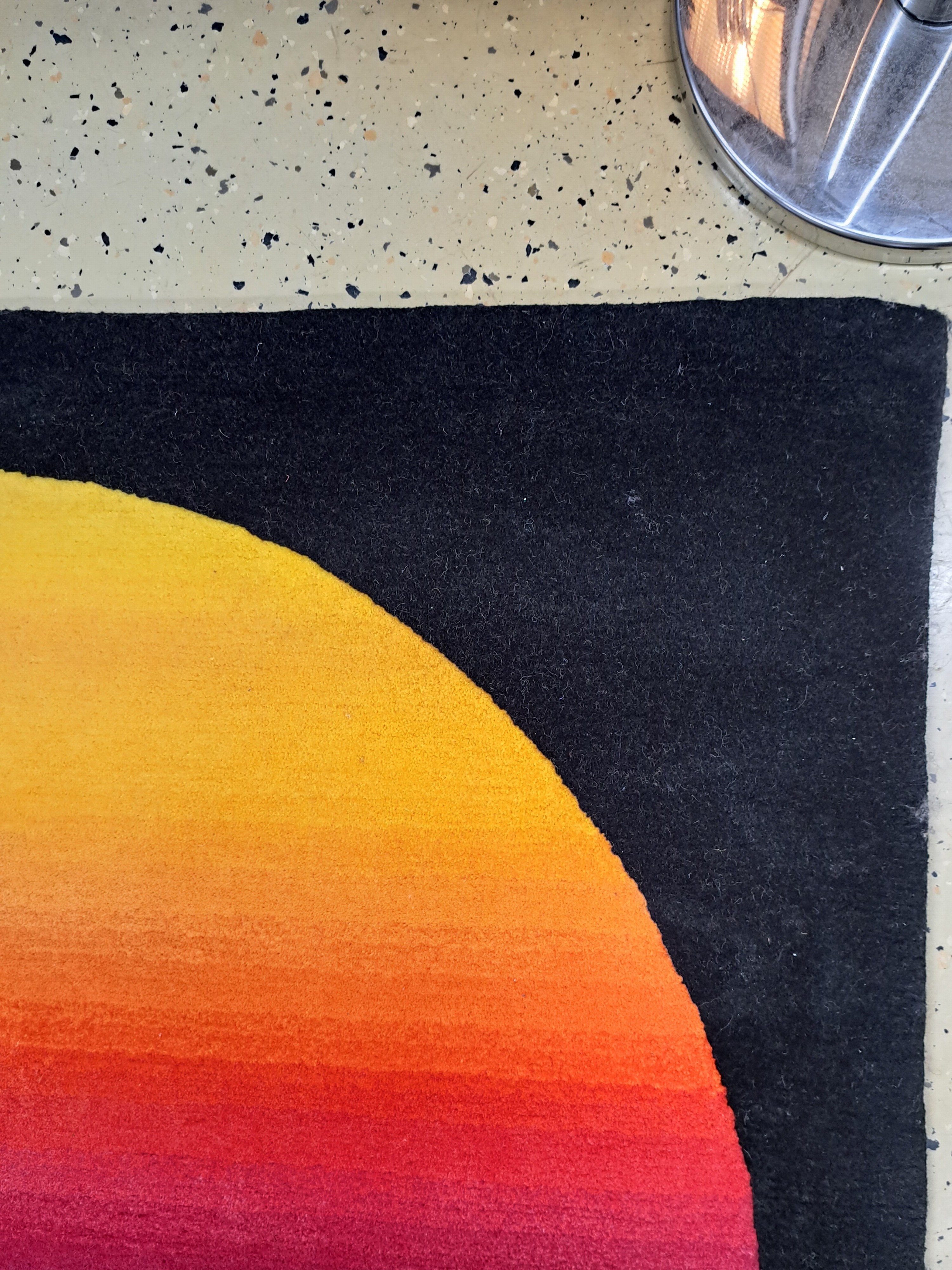 Detail e: Ewald Kröner, Wandteppich "Sundown", 1970er -Jahre, Schurwolle, handgeknüpft, signiert, 140x140 cm; Provenienz: Privatbesitz, ...