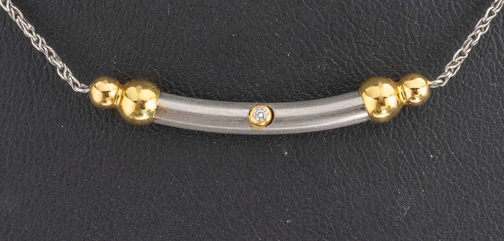 Detail a: Platin und 18 kt Gold Brillant-Collier, Pt 950/000 und GG 750/000, längliches Mittelteil,Brillant ca. 0.01 ct Weiß/si, L. ca. 42 cm, ...