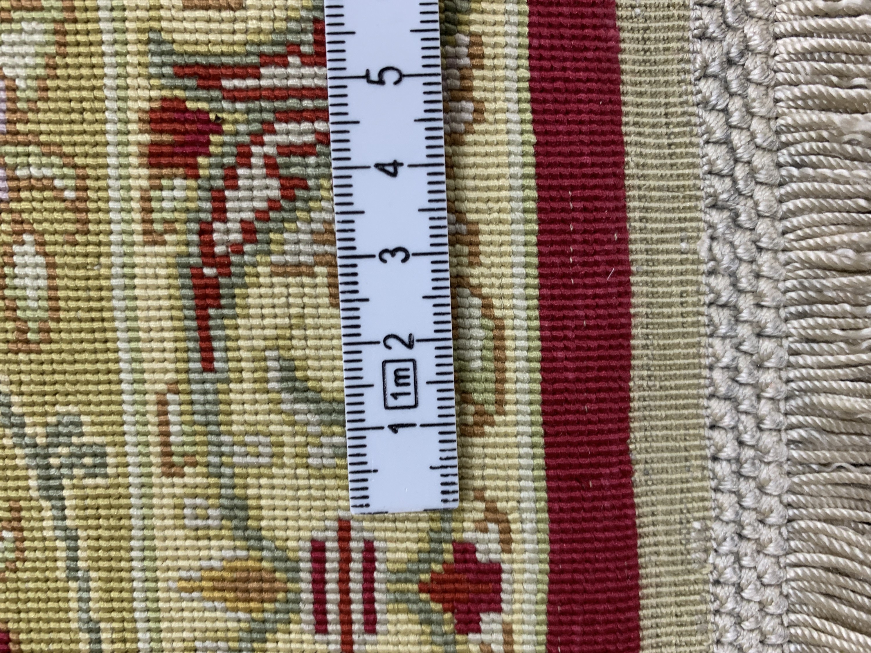 Detail g: Hereke Seide fein Türkei, signiert"Cinar", Ende 20.Jhd, reine Naturseide, ca. 205 x 145 cm, EHZ: 1-2