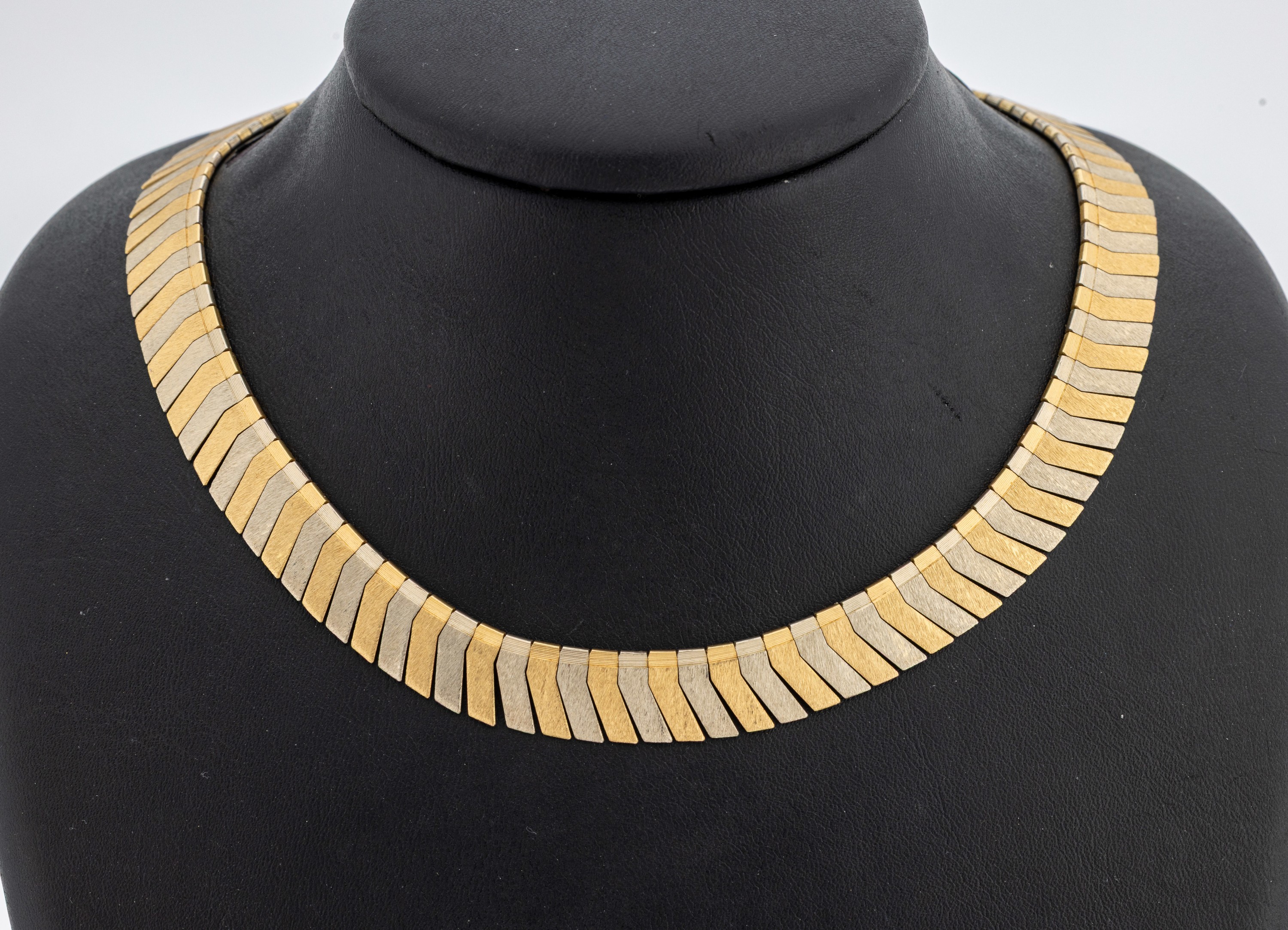 Image 27117433 - 18 kt Gold Collier, GG/WG 750/000, sat., GGund WG-Glieder im Wechsel, L. ca. 49.5 cm, ...