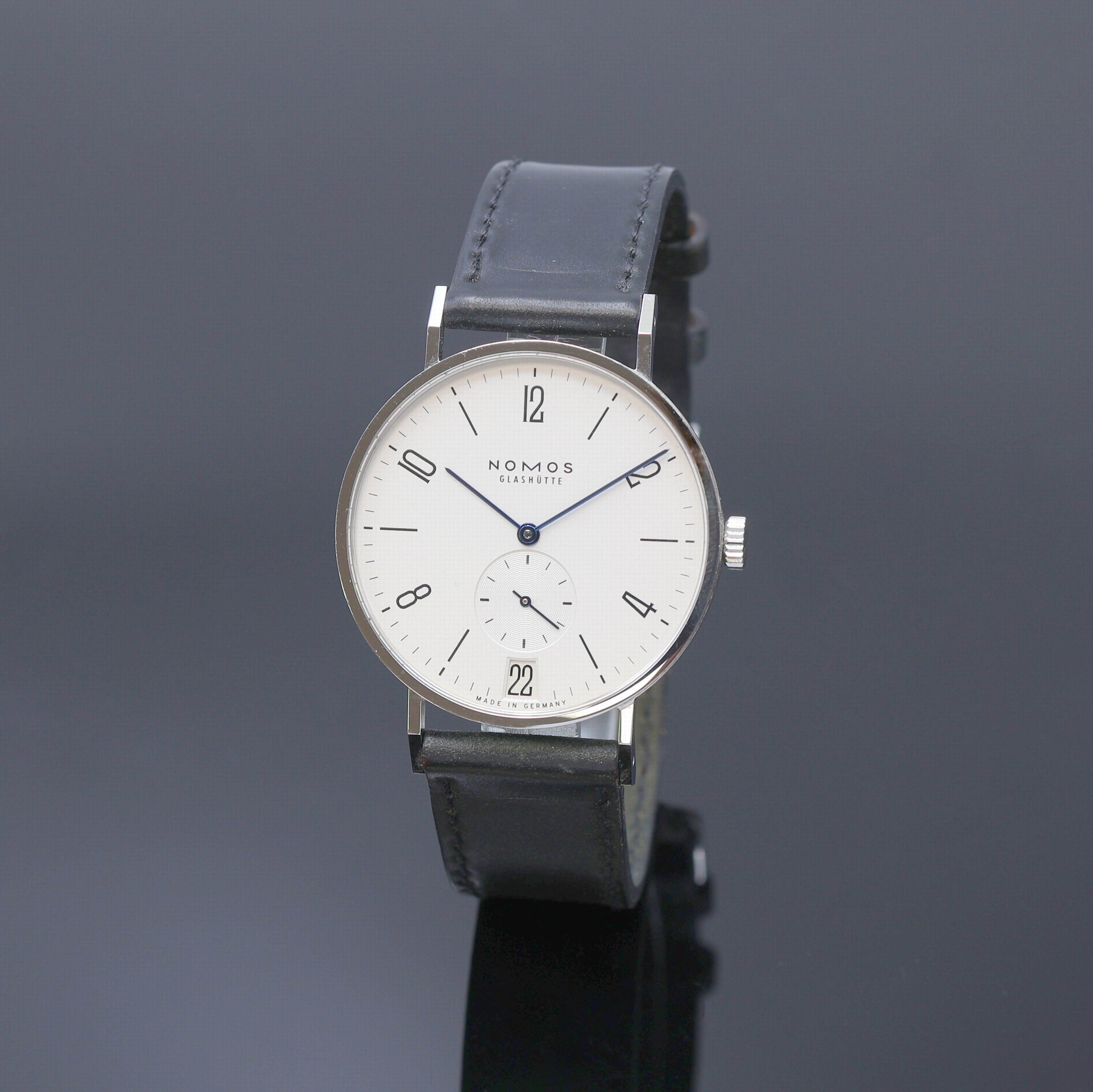 Image 27117453 - NOMOS Herrenarmbanduhr Tangente, Handaufzug, Deutschland um 2020, beids. vergl. Geh. ...