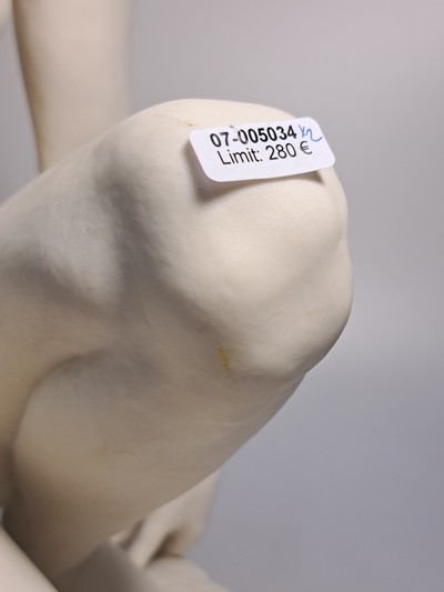 27117412k - Zwei Porzellanfiguren, Mitte 20. Jh., , Hutschenreuther, Entwurf Werner ´die Schauende´, ...
