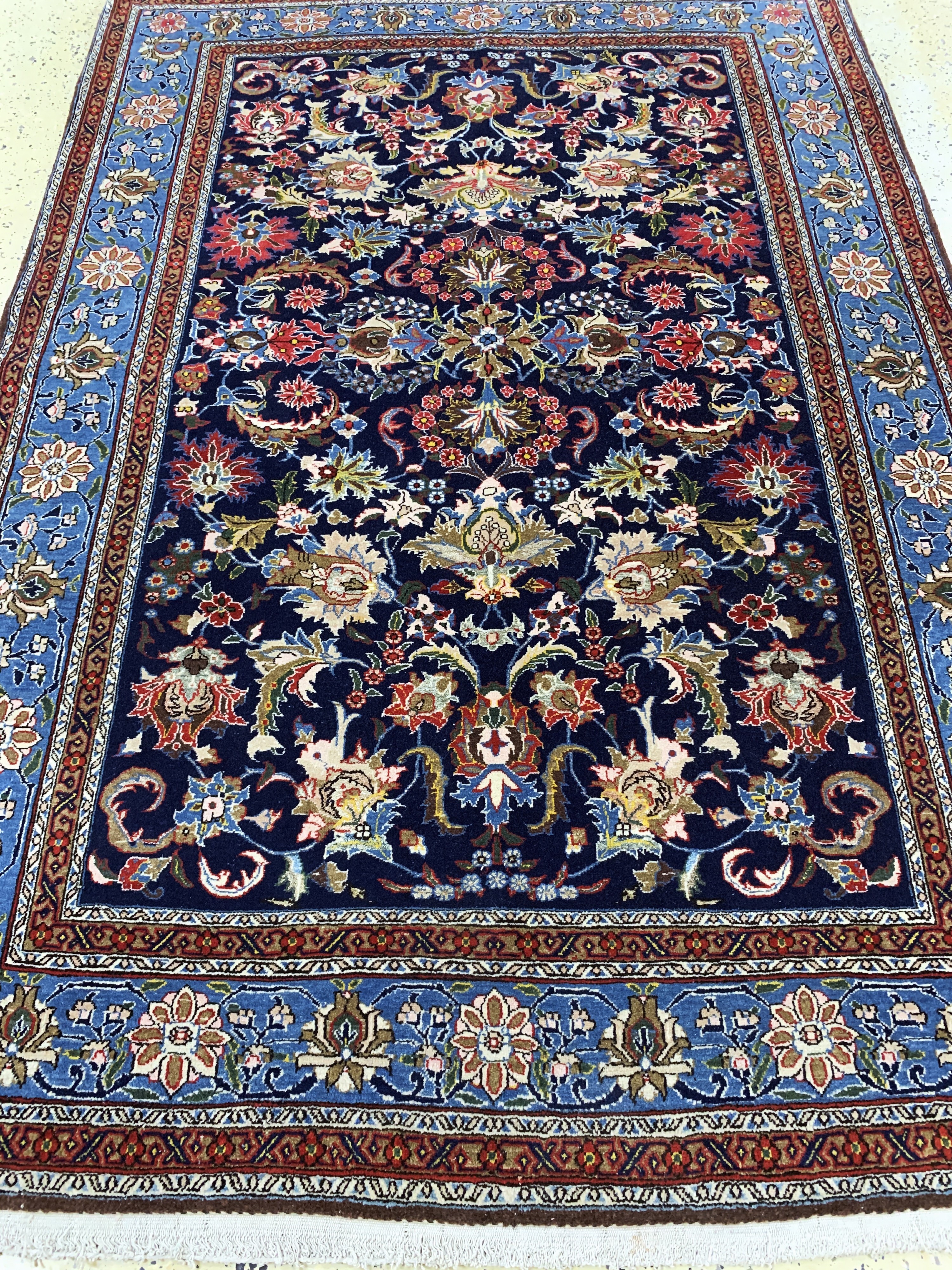 Detail d: Ghom Kork fein, Persien, Mitte 20.Jhd, Korkwolle mit Seide, ca. 212 x 150 cm, EHZ: 1-2