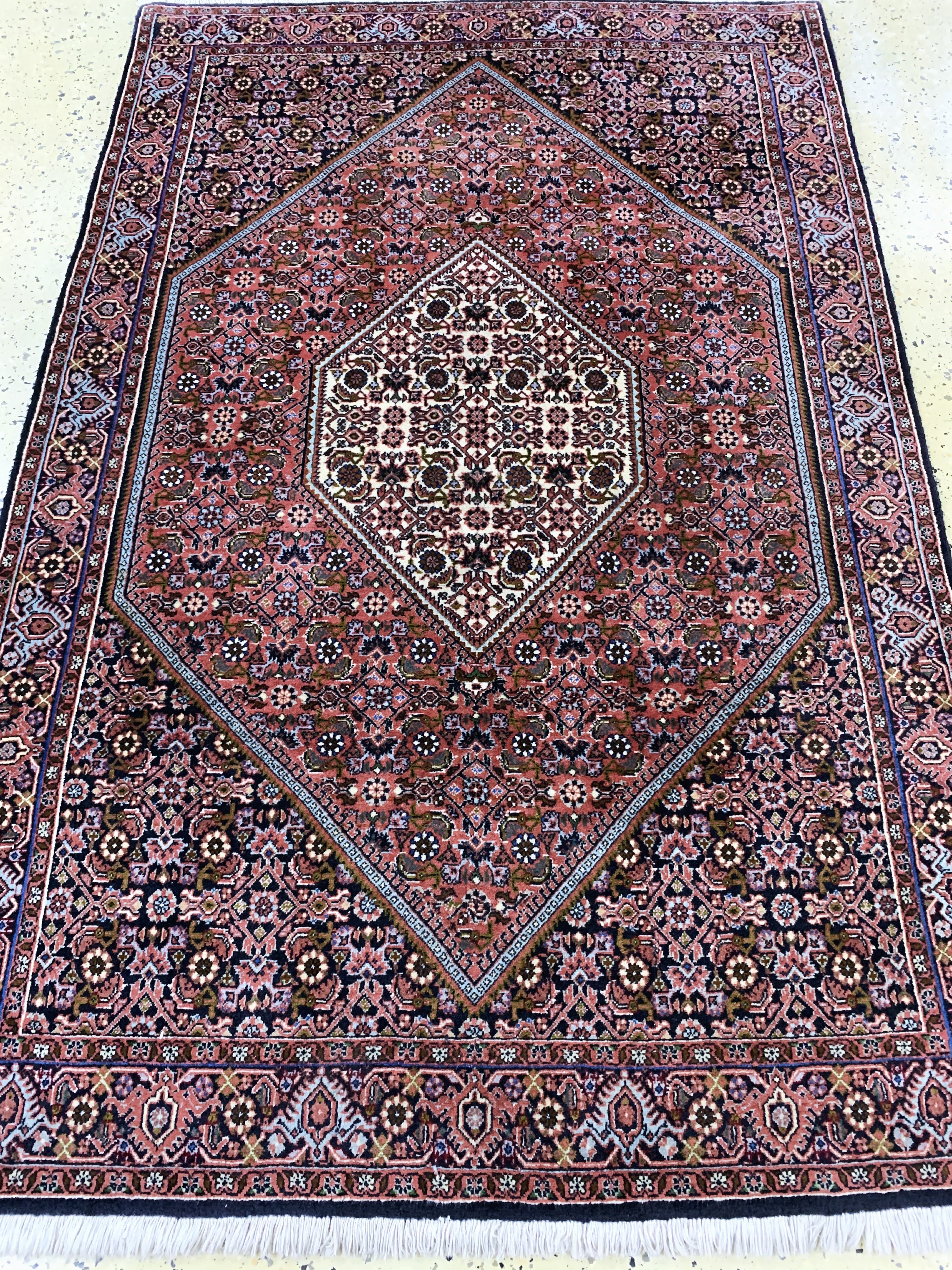 Detail d: Bidjar Kork fein, Persien, Ende 20.Jhd, Korkwolle auf Baumwolle, ca. 175 x 114 cm, EHZ: 1-2