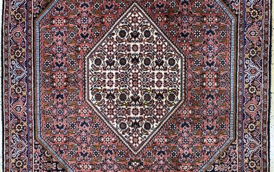 27117583b - Bidjar Kork fein, Persien, Ende 20.Jhd, Korkwolle auf Baumwolle, ca. 175 x 114 cm, EHZ: ...