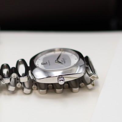 27117584c - GLASHÜTTE Original Pavonina ungetragene Damenarmbanduhr Referenz 03-01-15-02-14, quarz, ...