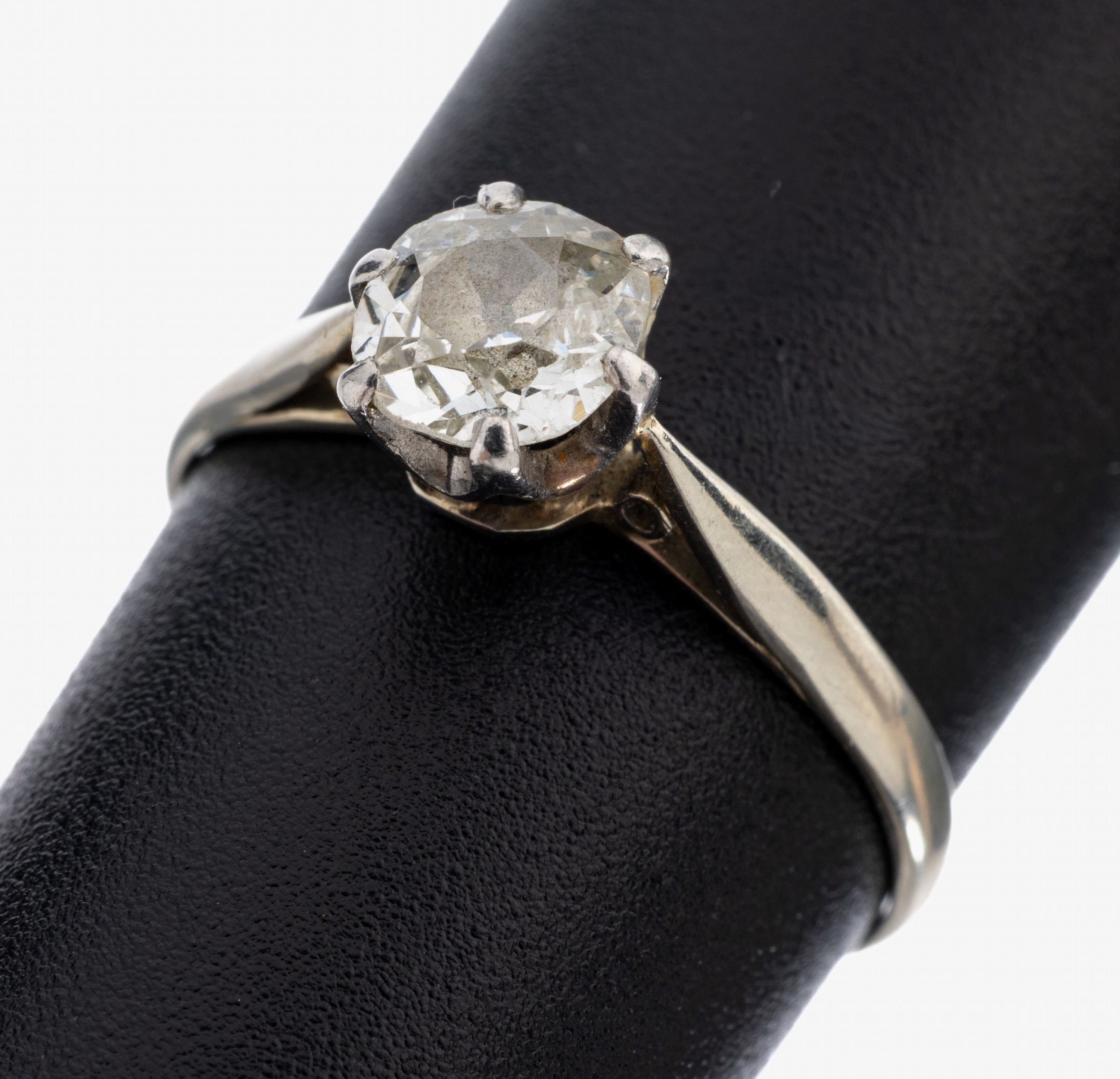 Image 27117624 - 18 kt Gold Diamant-Ring, WG 585/000, Altschliffdiamant ca. 0.65 ct Weiß/p, RW 51, ca. ...