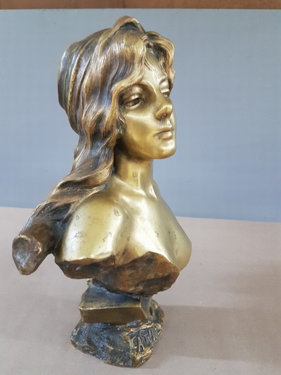 27117610b - Skulptur ´Capture´ von Emmanuel Villanis, 1858-1914, Bronze, signiert, Büste einer ...