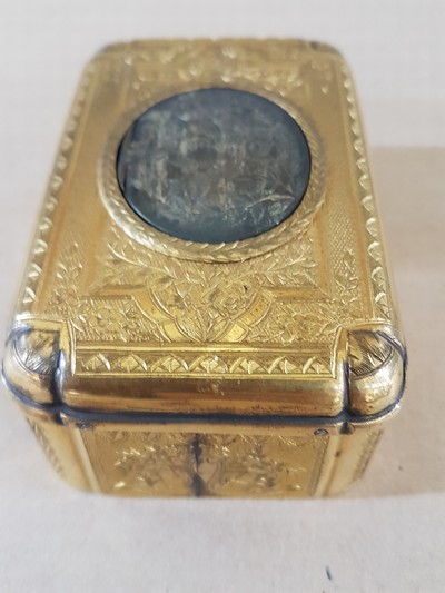 27117639j - Feine Singvogel-Spieldose, wohl Schweiz, um 1840, Metallgehäuse qualitätvoll ...