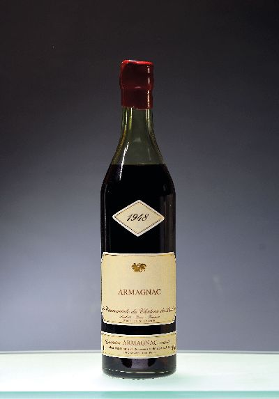 27117649a - 1 Flasche 1948 Armagnac Chateau de Laubade, abgefüllt im Juli 1997, Frankreich, ...