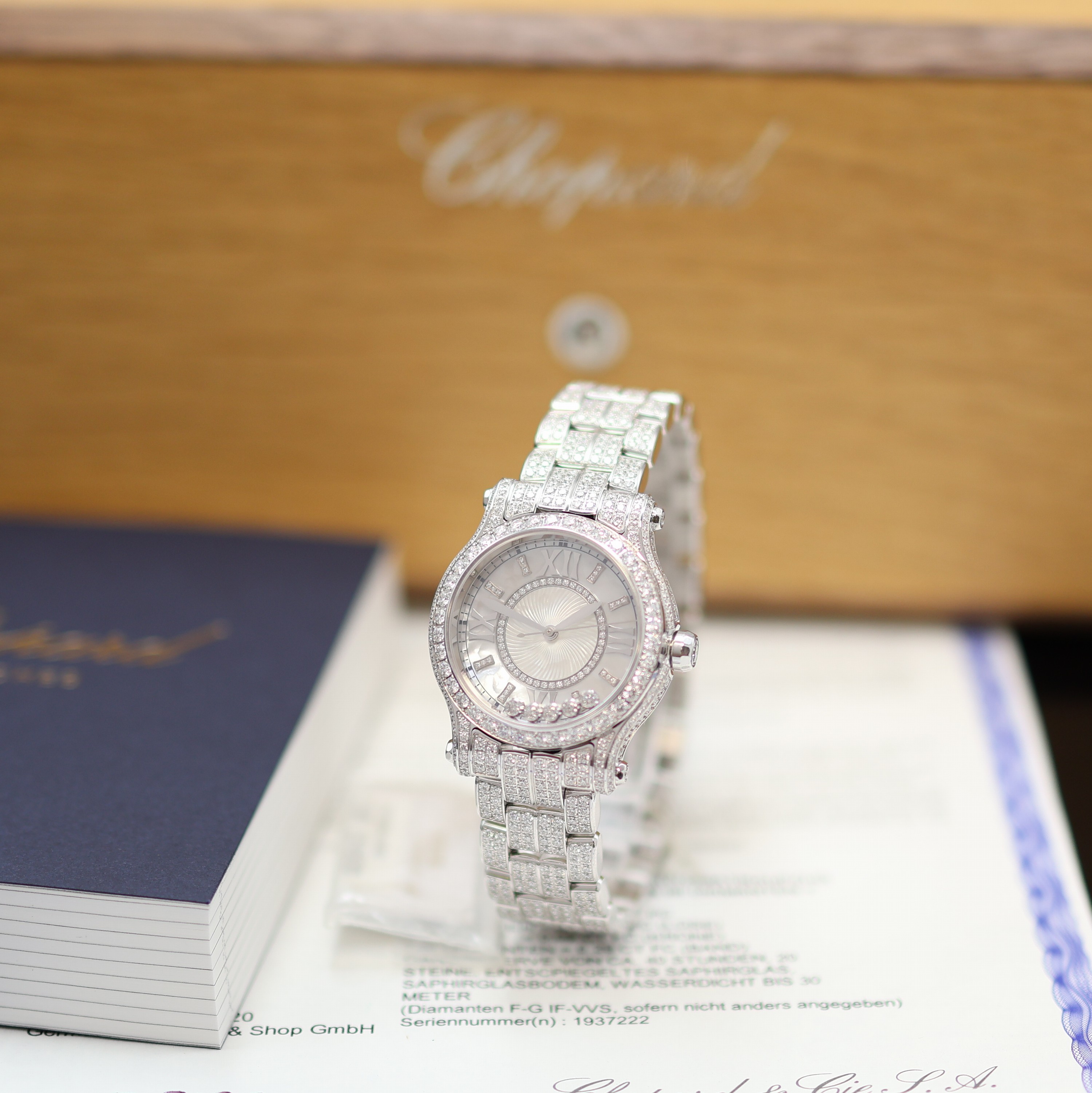 Image 27117720 - CHOPARD Happy Sport ungetragene & extrem seltene Damenarmbanduhr in WG 750/000 mit ...