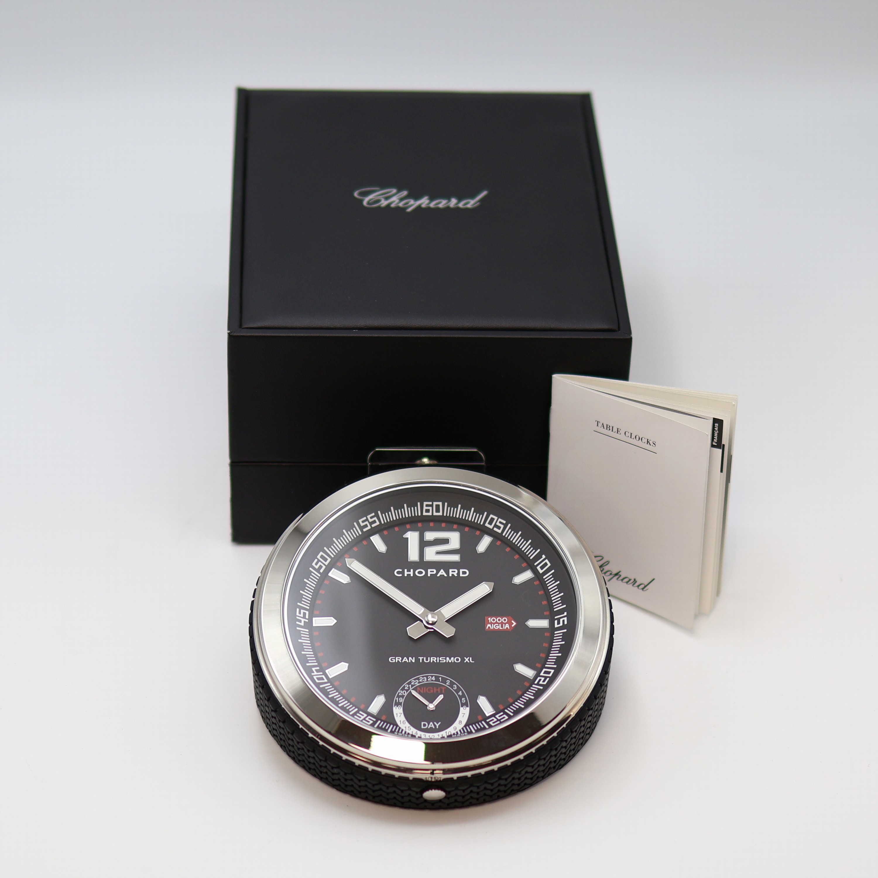 Image 27117733 - CHOPARD Mille Miglia GMT Gran Turismo XL neuwertige Tischuhr Referenz 95020-0077, quarz, ...