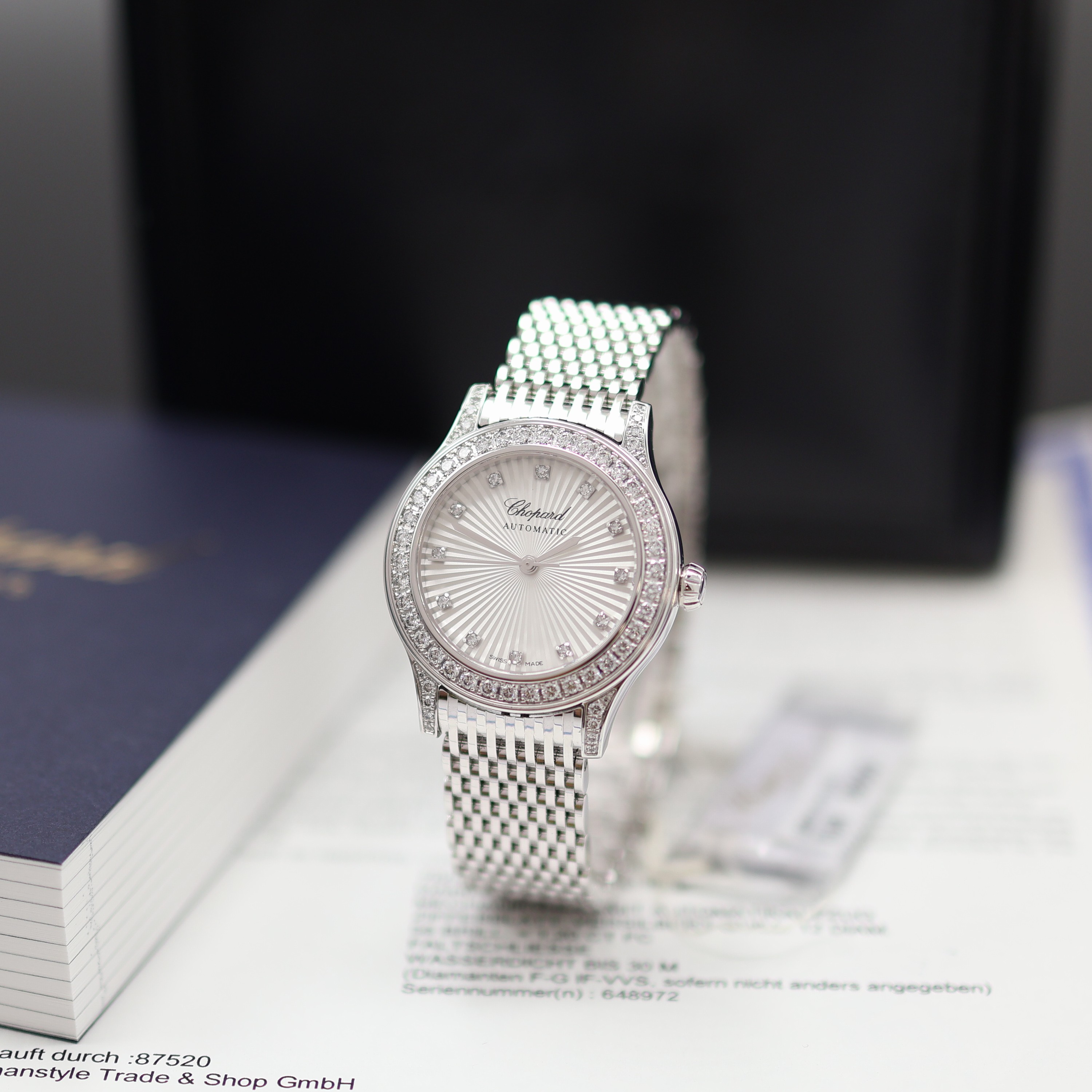 Image 27117743 - CHOPARD Classic ungetragene Damenarmbanduhr in WG 750/000 mit Diamanten Referenz 109414- ...