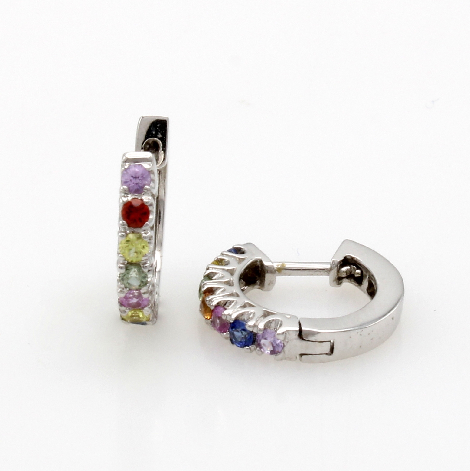 Image 27117798 - Paar kleine Creolen mit Saphiren, WG 750/000, 14 bunte Saphire zus. ca. 0.44 ct, D. ca. ...