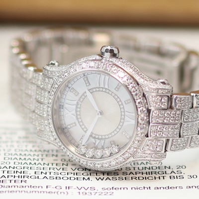 27117720b - CHOPARD Happy Sport ungetragene & extrem seltene Damenarmbanduhr in WG 750/000 mit ...
