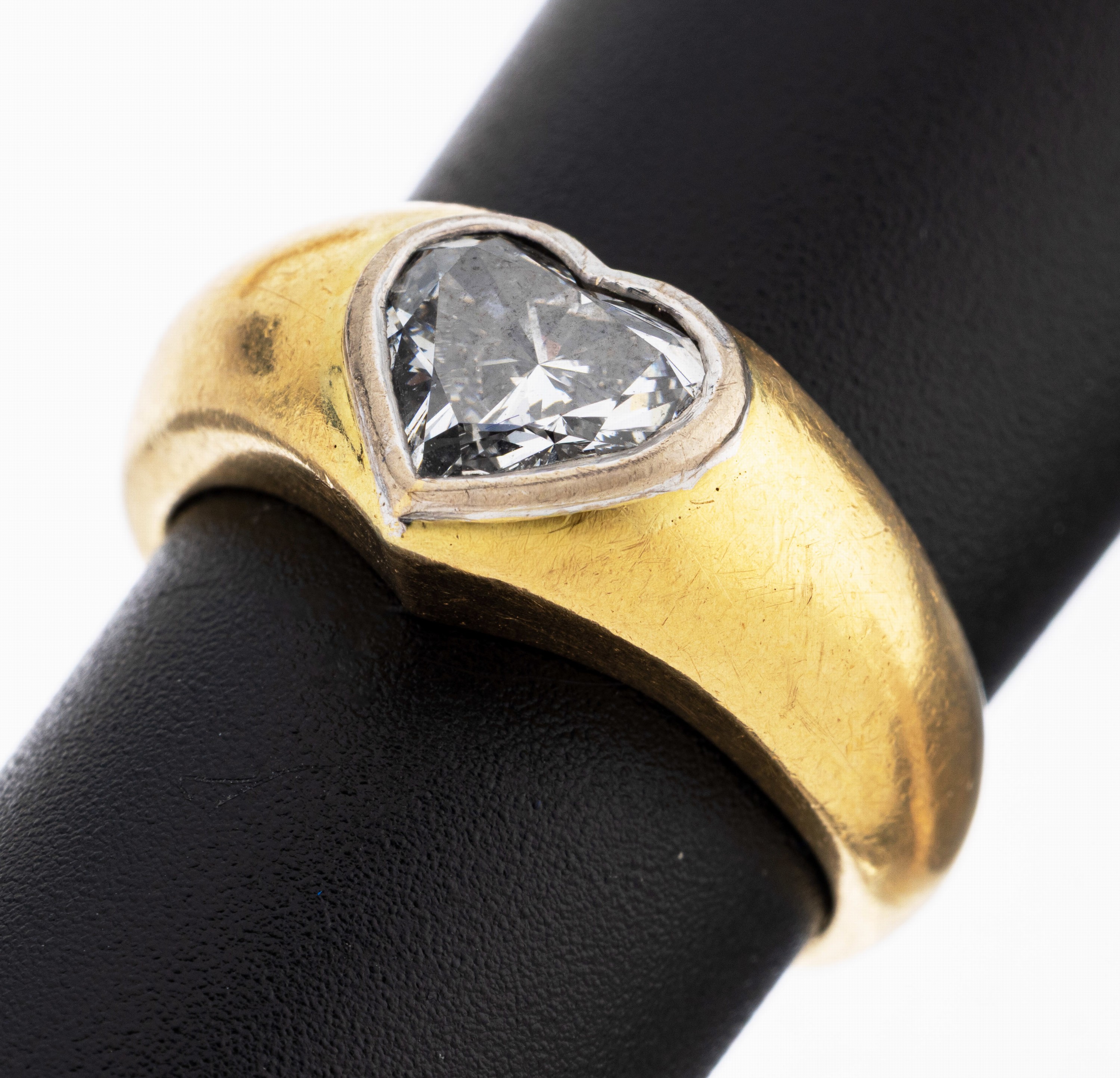 Image 27117806 - 18 kt Gold Diamant-Ring, GG/WG 750/000, in WG gefasstes Diamantherz ca. 1.00 ct ...