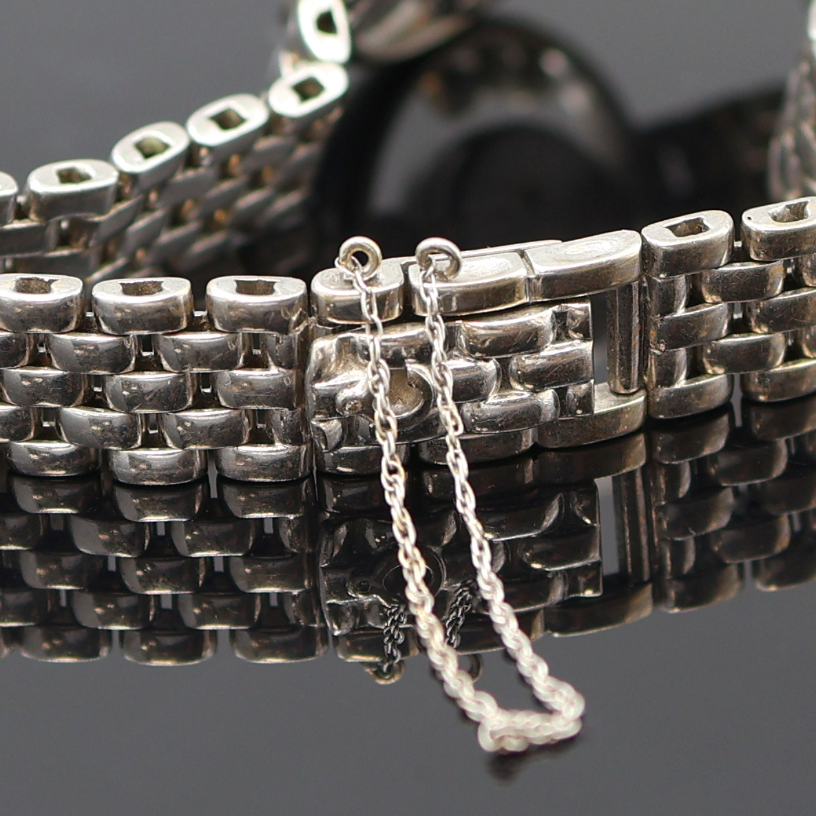 Detail c: Chopard herzförmige Happy Diamonds Damenarmbanduhr in WG 750/000 Referenz 20/4516, Schweiz 1990er Jahre, beids. Saphirvergl., Gliederband m. ...