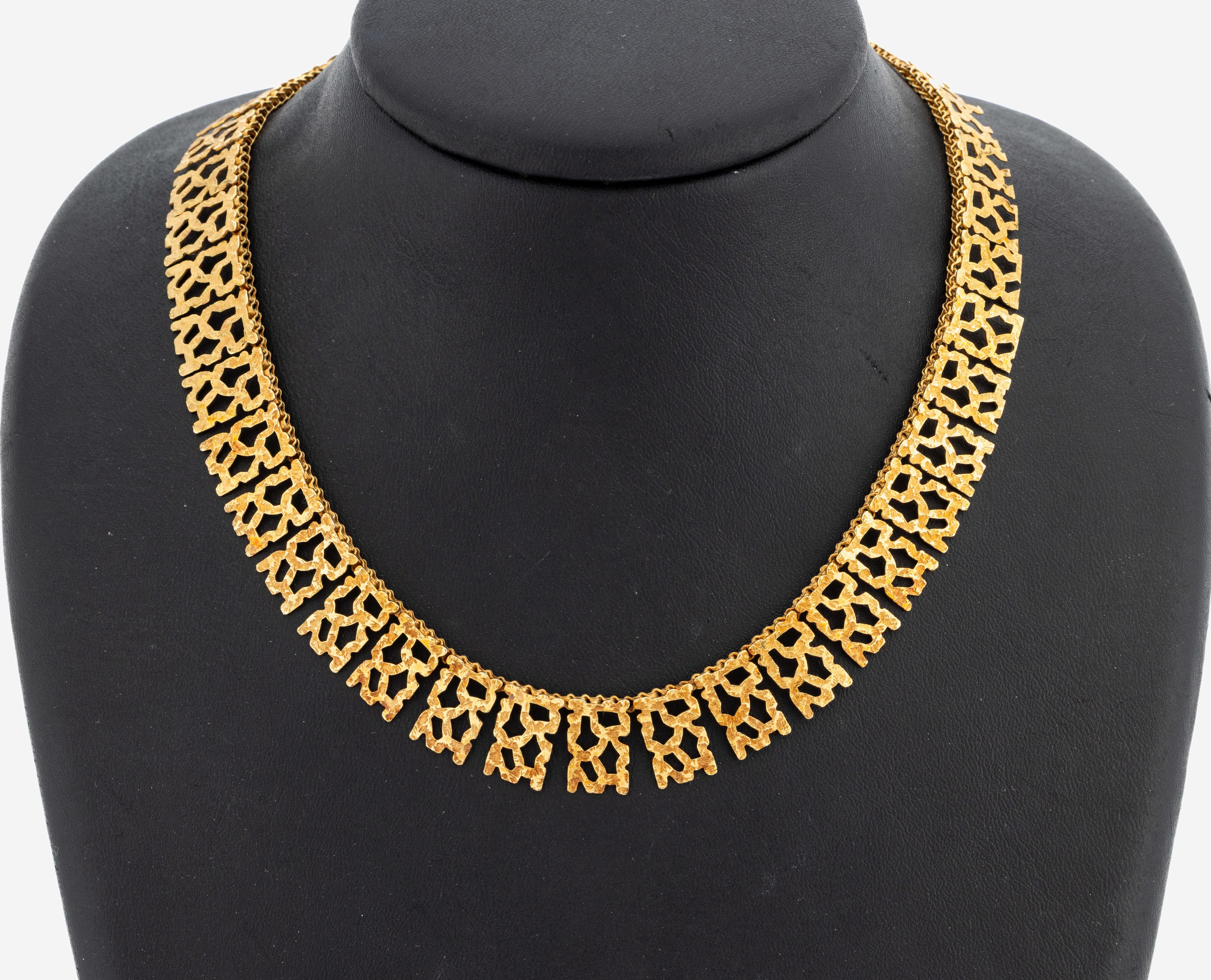 Image 27118001 - 14 kt Gold Collier, GG 585/000, L ca. 41-44cm, abstraktes Muster im Verlauf, total ca. ...