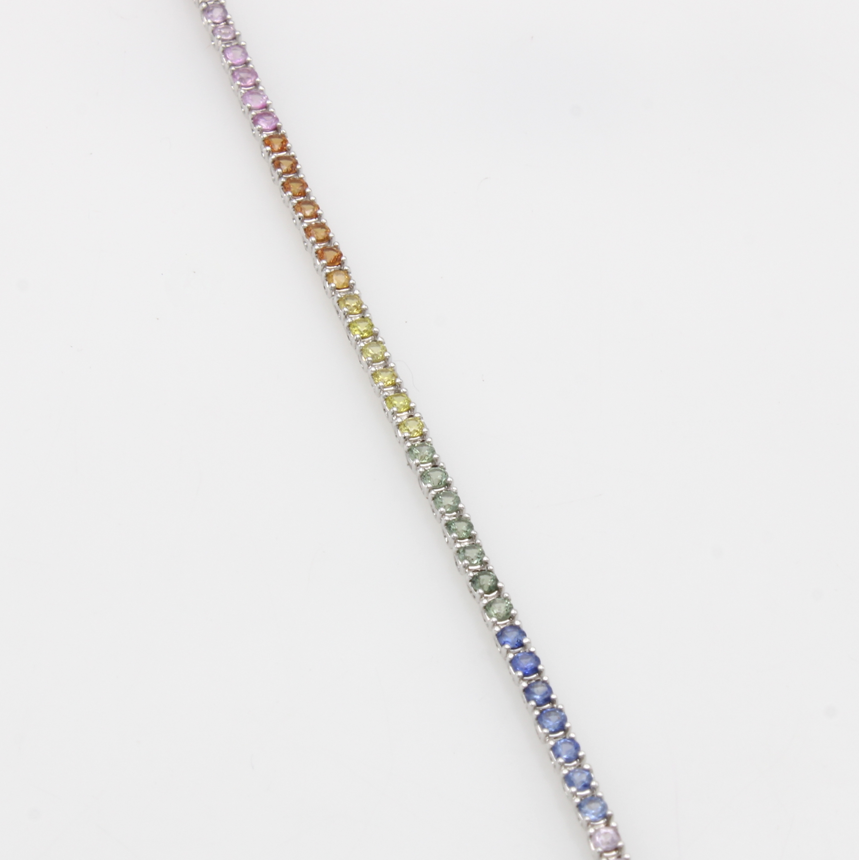 Image 27118071 - Armband mit Saphiren, WG 750/000, 65 bunte Saphire in Krappenfassungen zus. ca. 3.09 ct ...