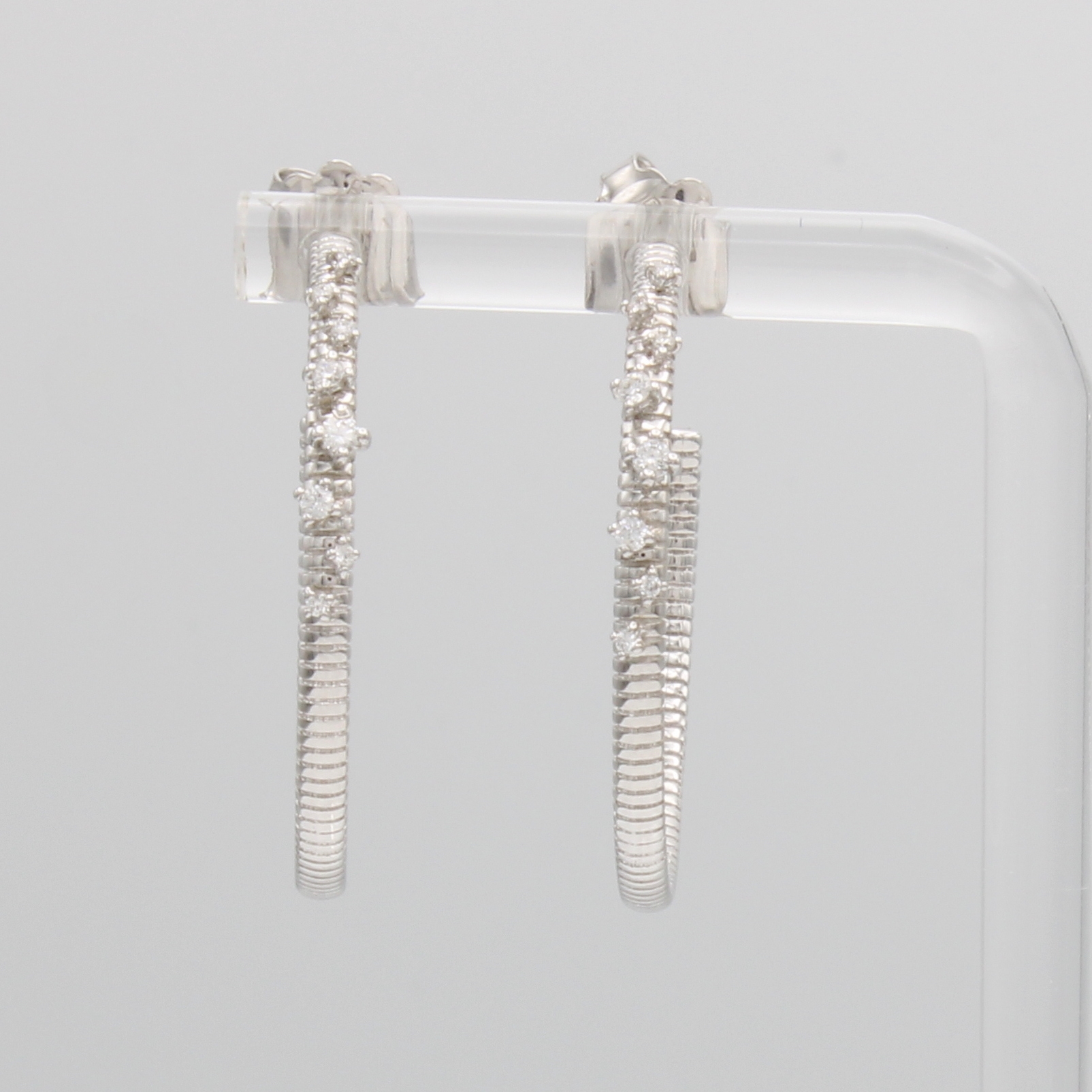 Image 27118076 - Paar Steckcreolen ´Chimento´ mit Brillanten, WG 750/000, Brill. zus. ca. 0.15 ct ...