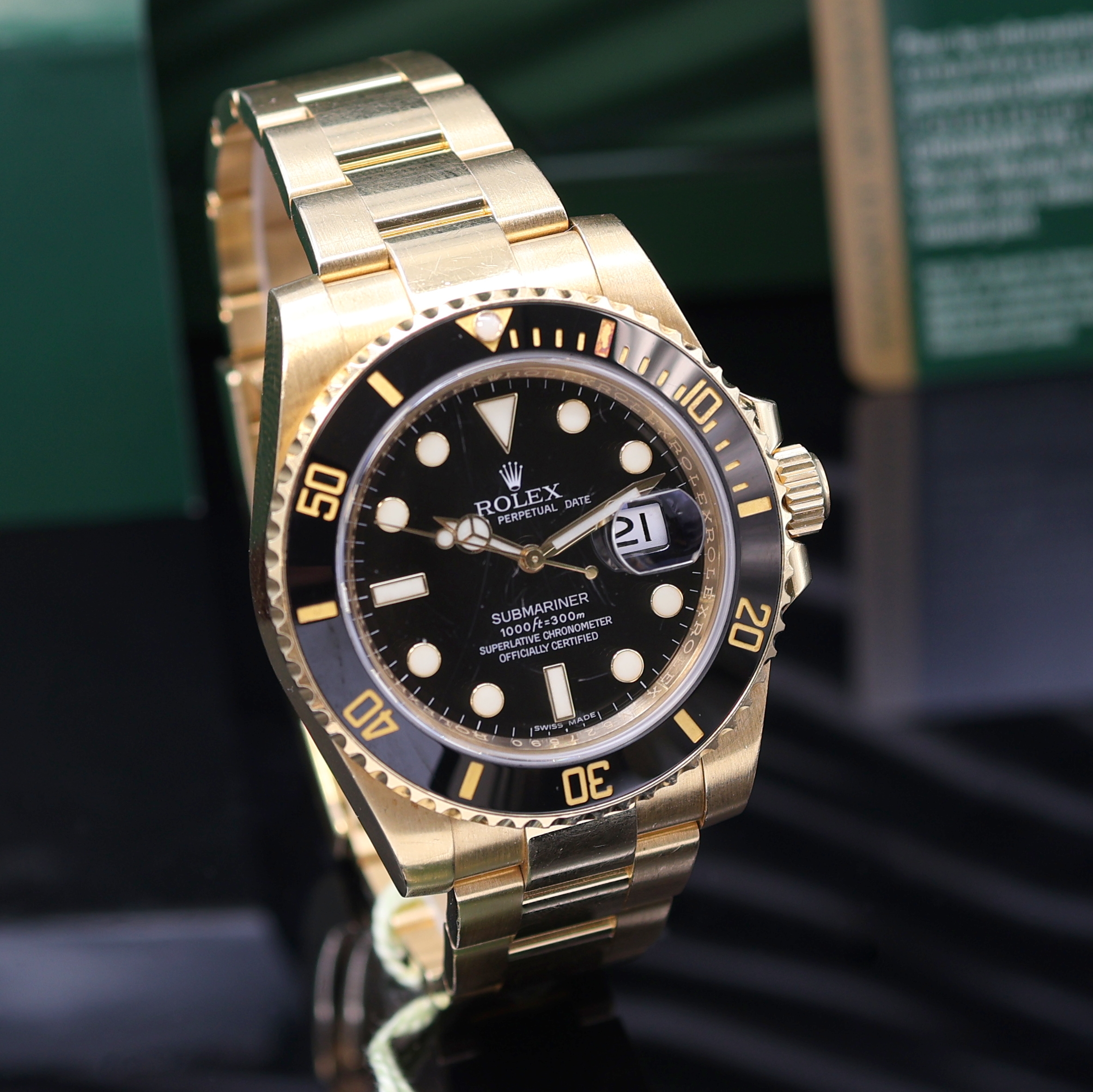 Detail b: ROLEX Herrenarmbanduhr Oyster Perpetual Date Submariner Referenz 116618 LN, Automatik, V-Serie, LC 100, Chronometer der Superlative in GG 750/000 ...