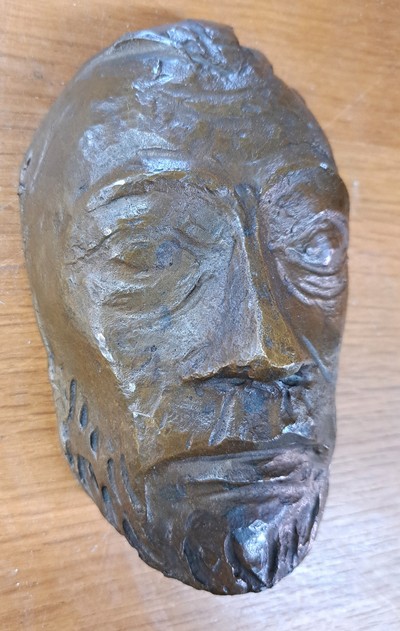 27118006a - Ernst Barlach, 1870-1938, Christus Maske, 1950er, Bronze, signiert, Gießerstempel H. ...