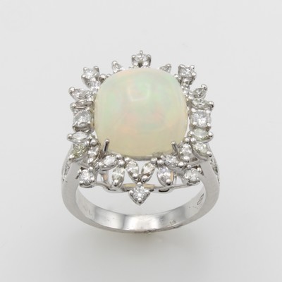 27118043a - Ring mit Opal, Diamanten und Brillanten, WG 585/000, Opalcabochon m. schönem Farbspiel ...