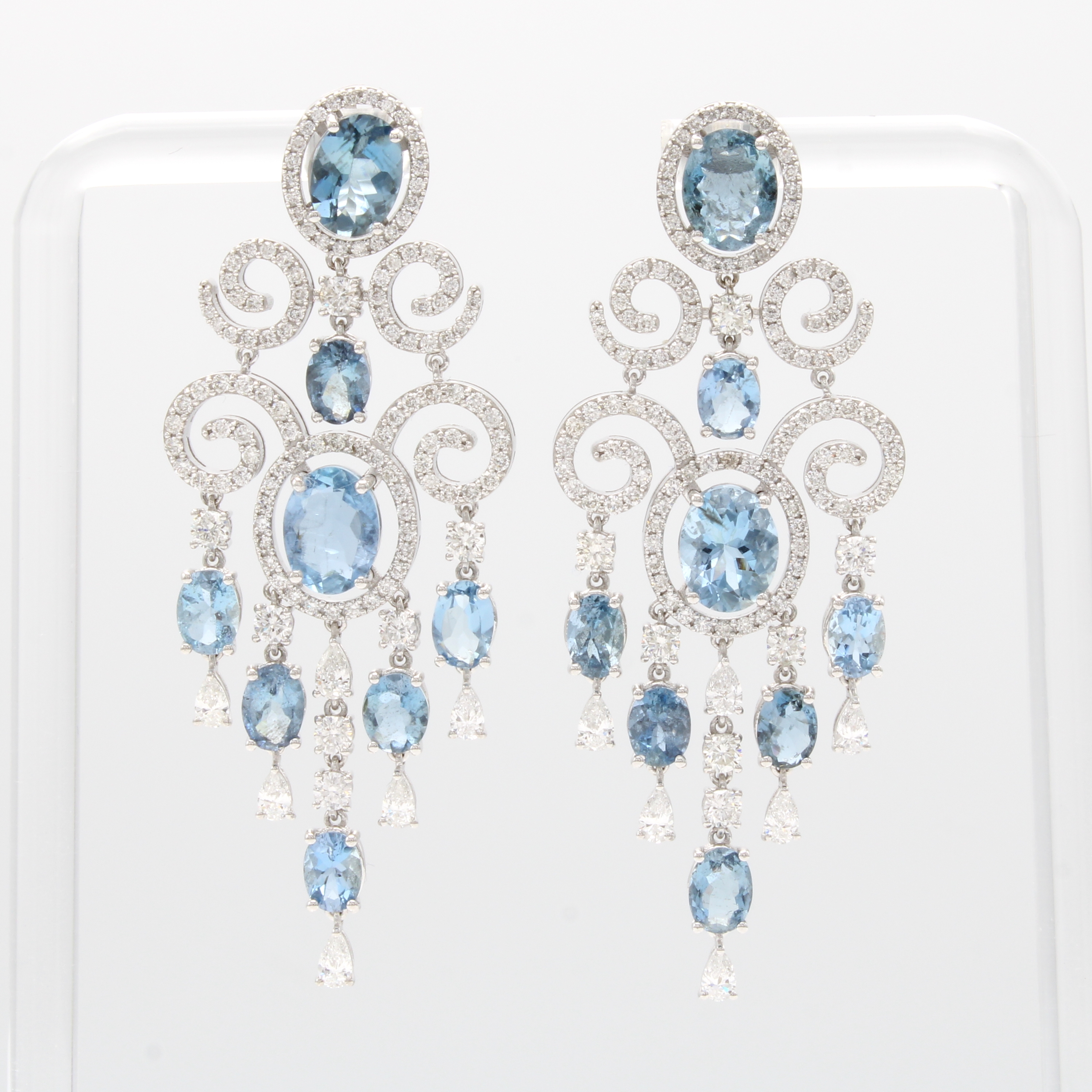 Image 27118130 - Paar Ohrstecker mit Aquamarinen, Diamanten und Brillanten, WG 750/000, ...