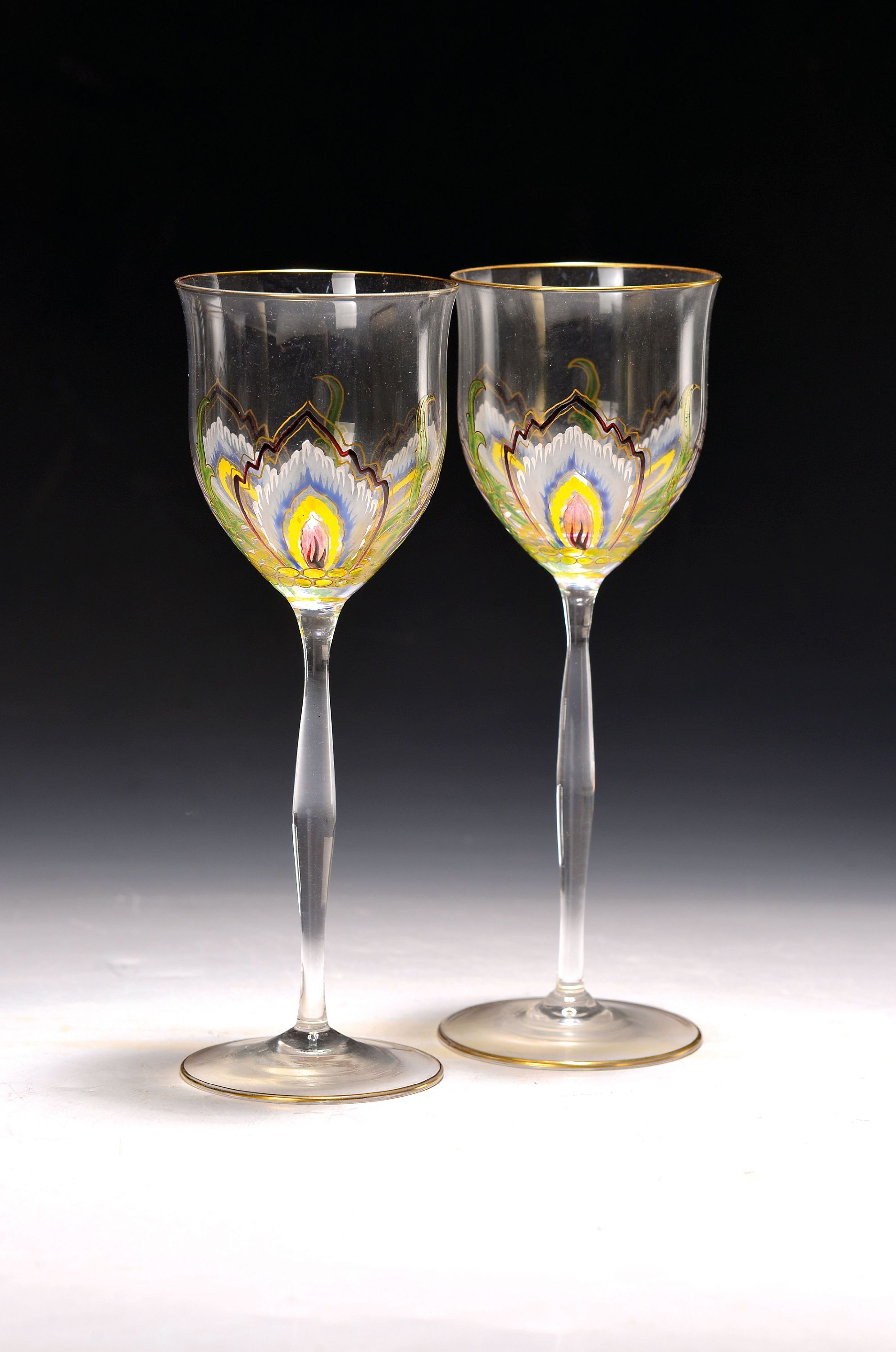 Image 27118296 - Paar Stangen- bzw. Weingläser, Theresienthal, um 1900, farbloses Glas optisch geblasen, ...